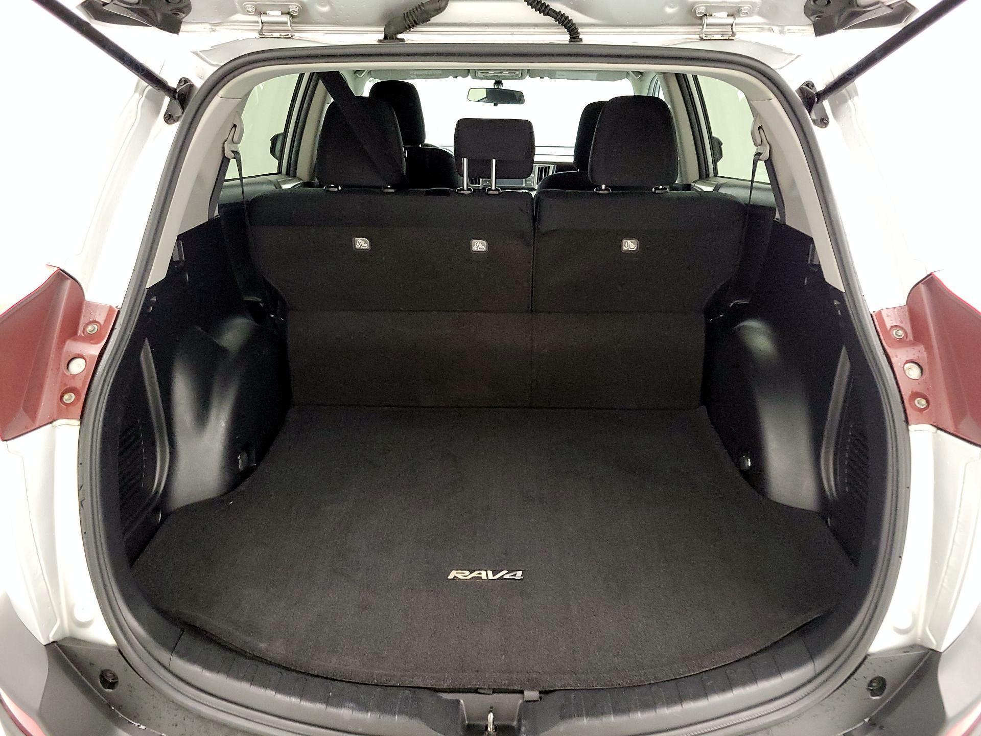 Thumbnail: 2015 Toyota RAV4 - 20