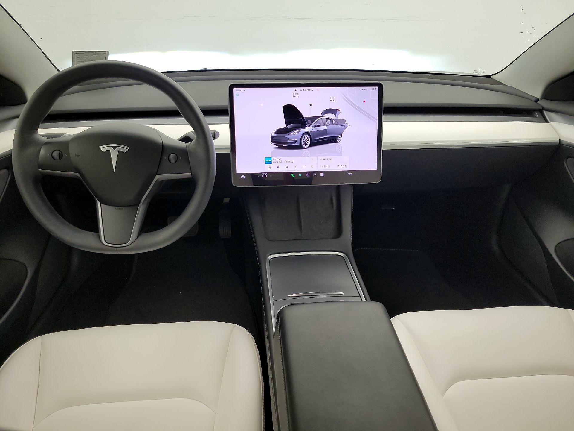 Thumbnail: 2022 Tesla Model 3 - 9
