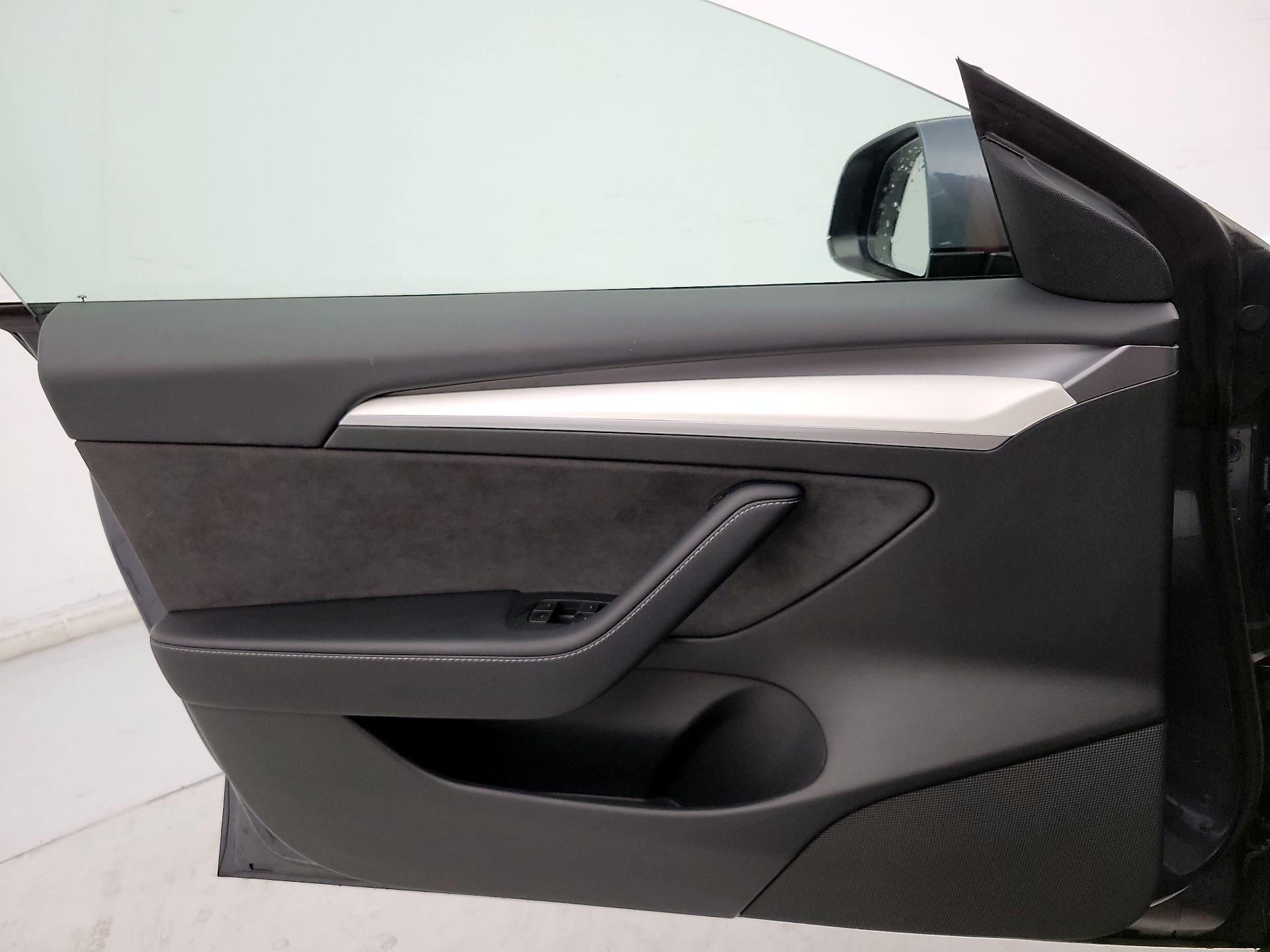 Thumbnail: 2022 Tesla Model 3 - 12