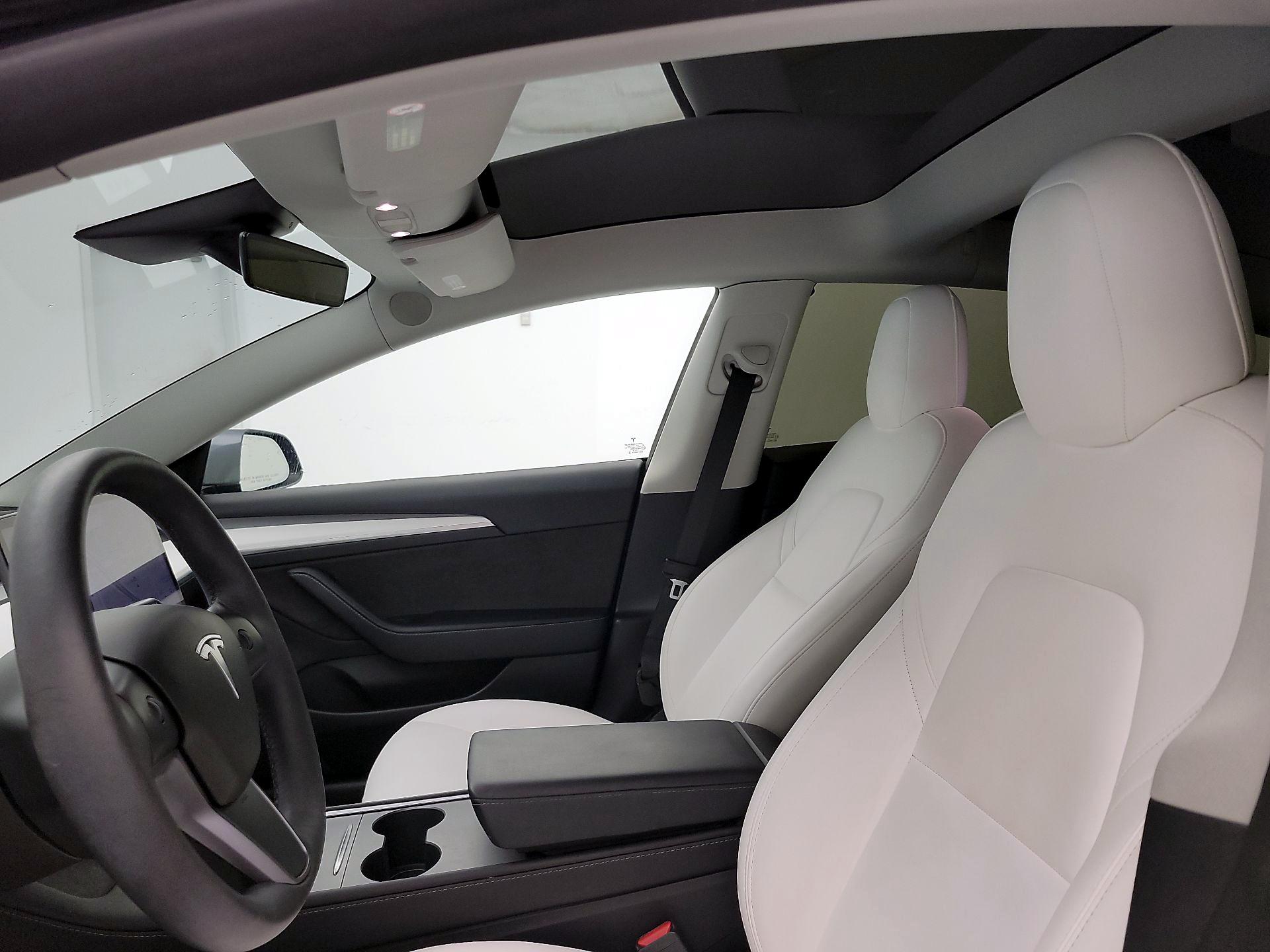 Thumbnail: 2022 Tesla Model 3 - 18