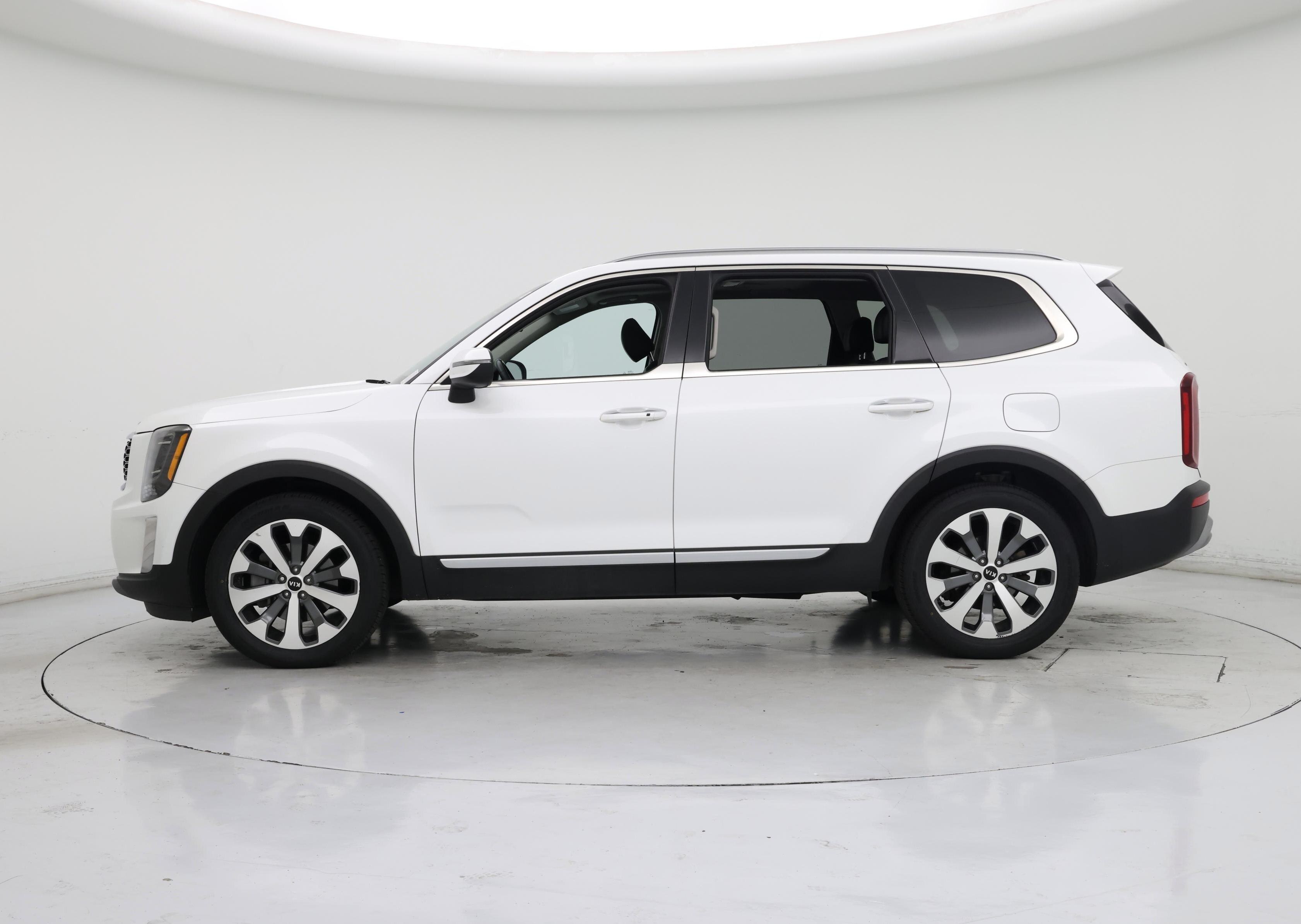 Thumbnail: 2021 Kia Telluride - 3