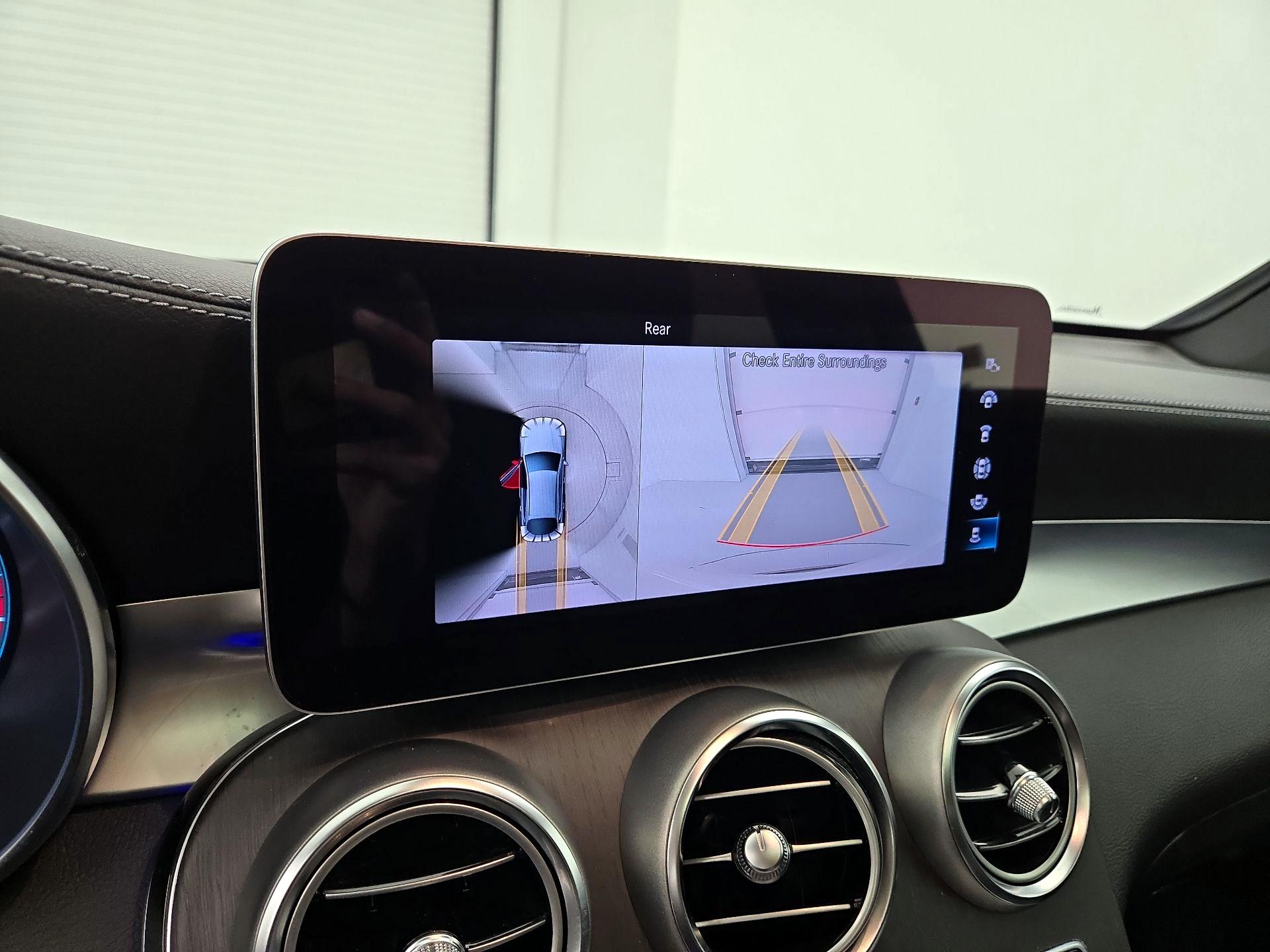 Thumbnail: 2020 Mercedes-Benz GLC - 15