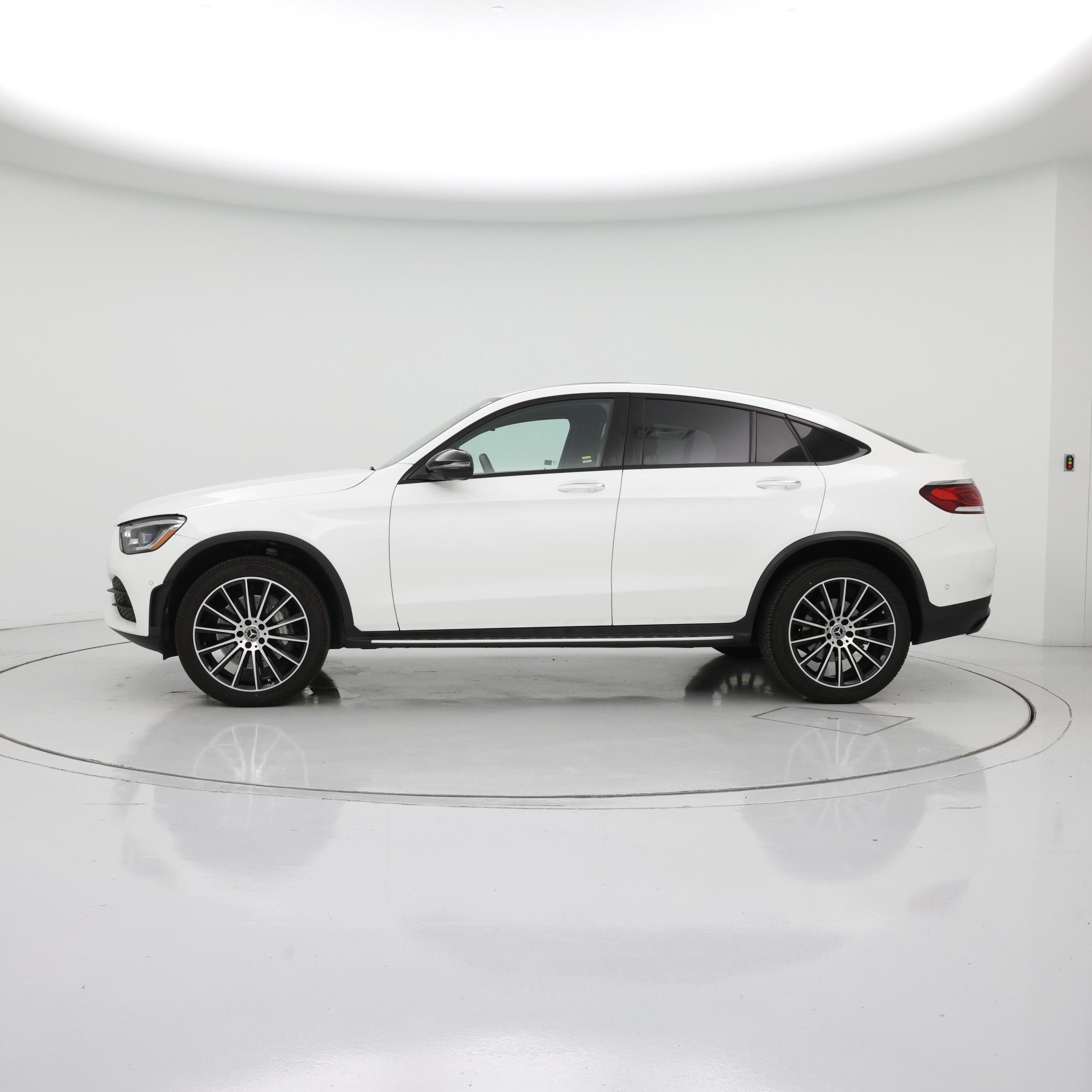 Thumbnail: 2020 Mercedes-Benz GLC - 3