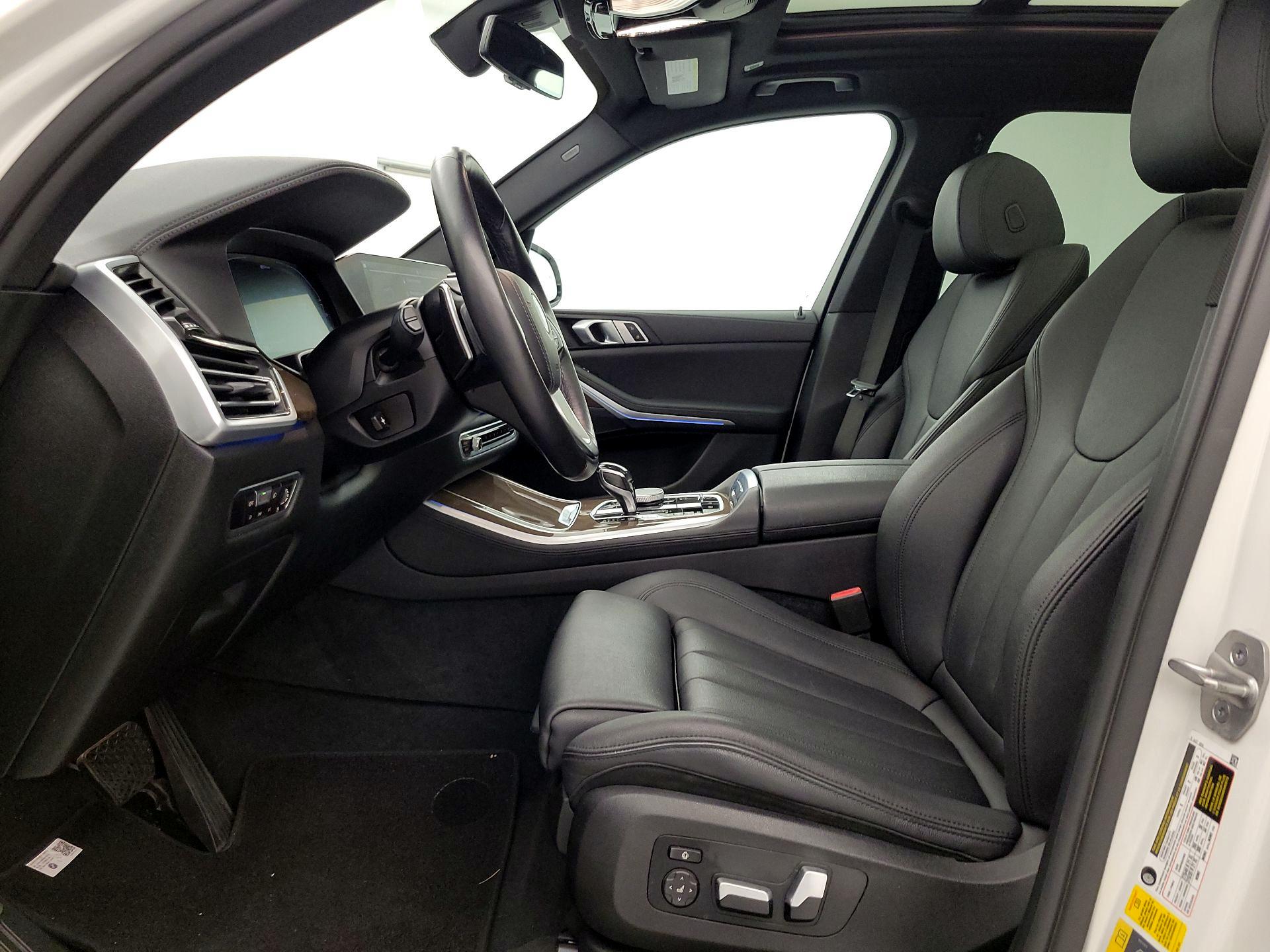 Thumbnail: 2022 BMW X5 - 11