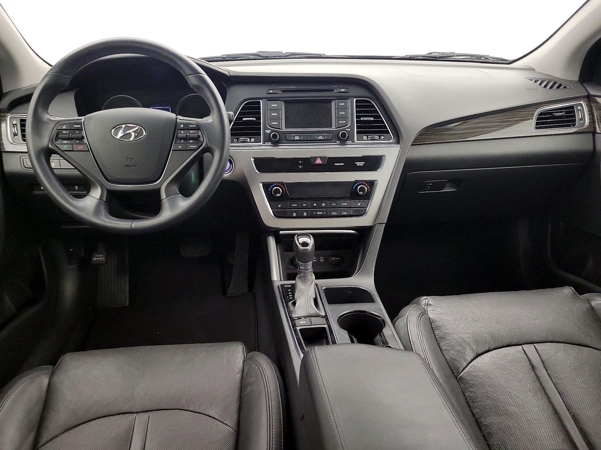 Thumbnail: 2015 Hyundai Sonata - 9
