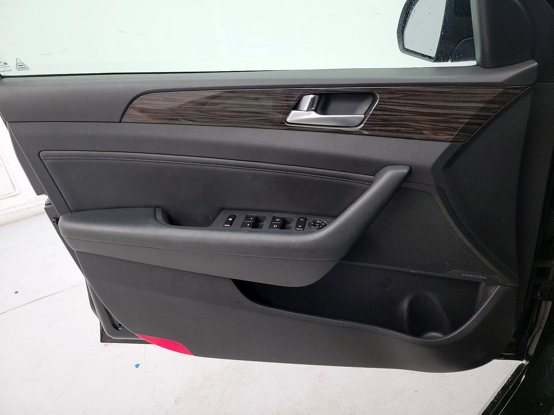 Thumbnail: 2015 Hyundai Sonata - 12