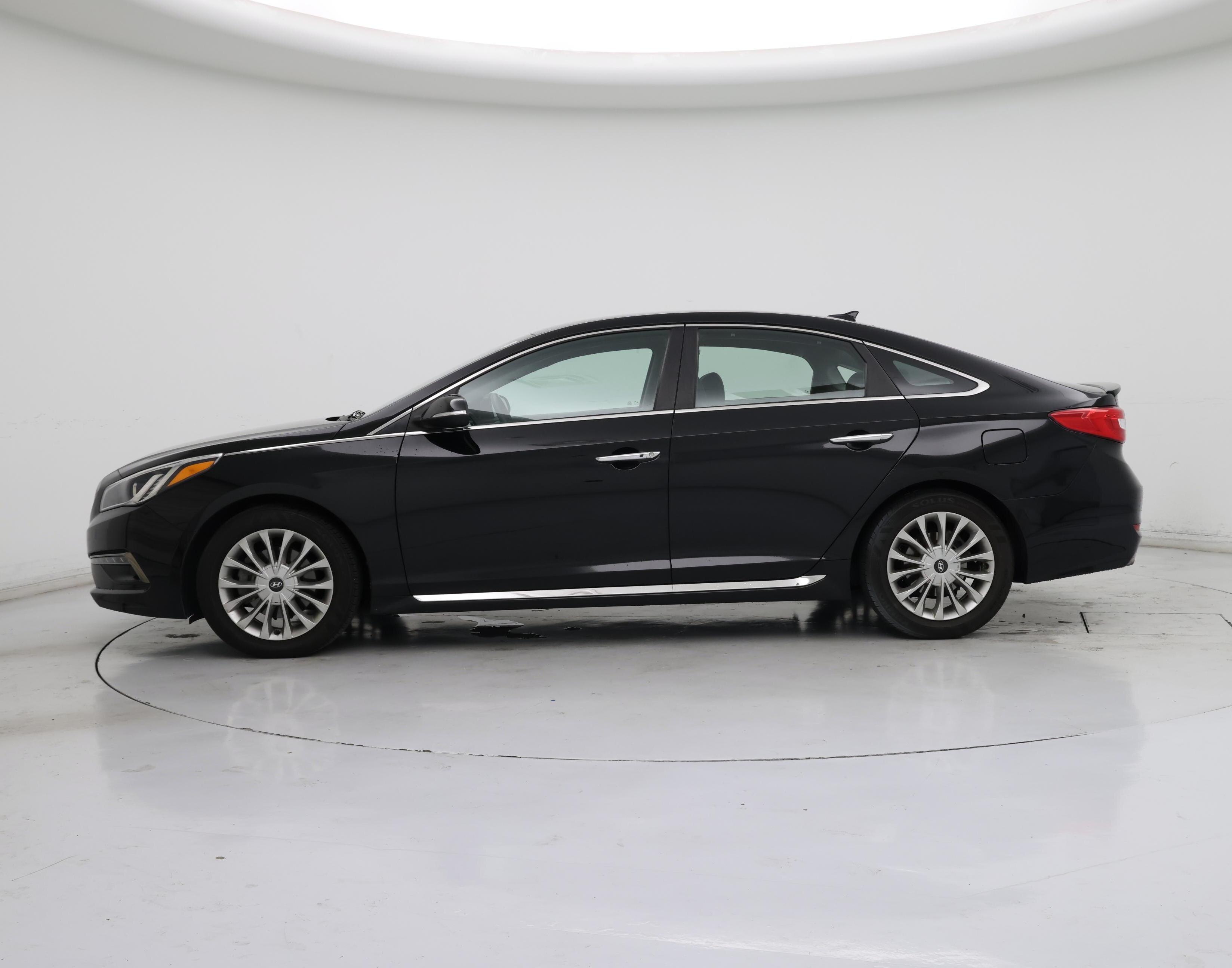 Thumbnail: 2015 Hyundai Sonata - 3