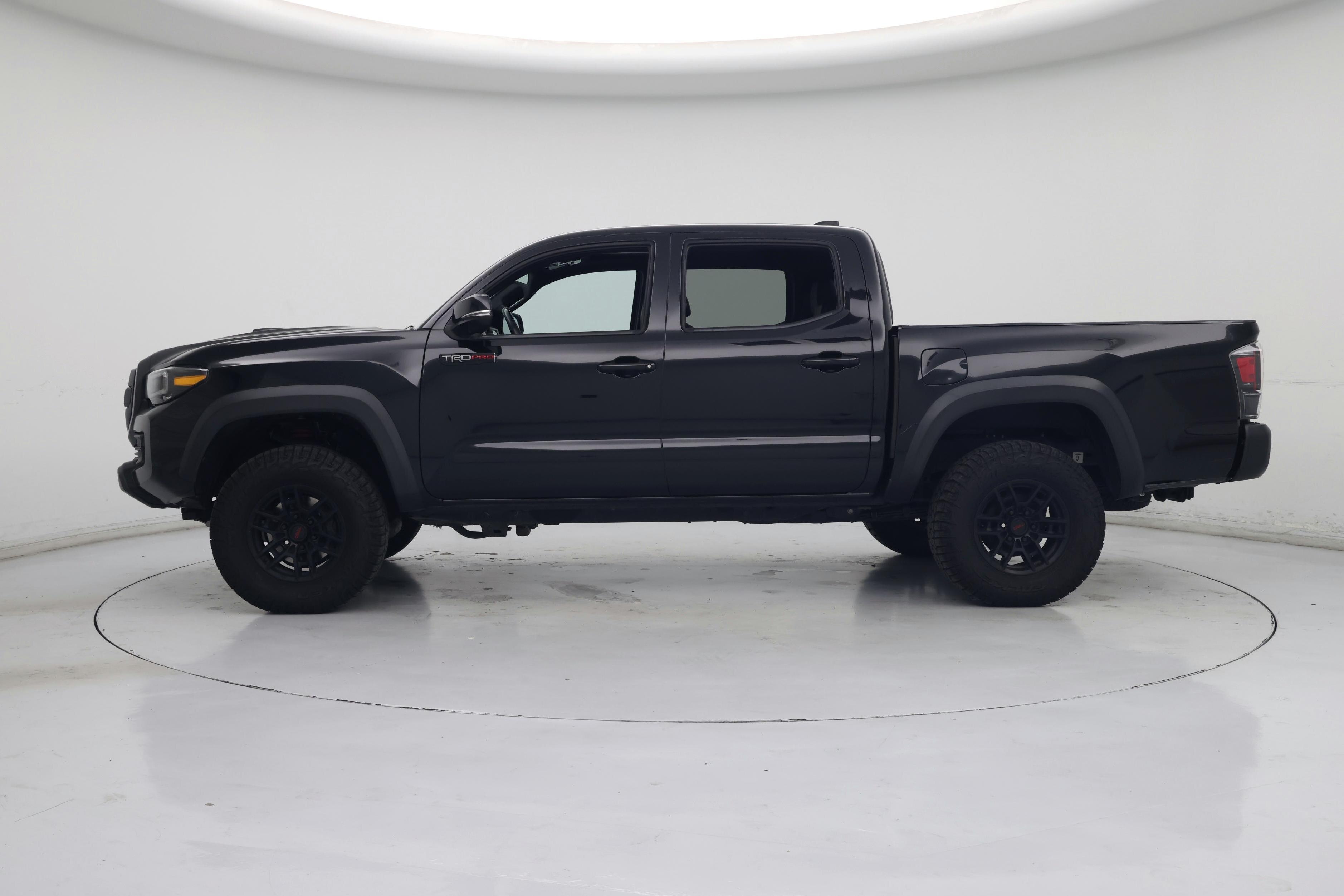 Thumbnail: 2021 Toyota Tacoma - 3