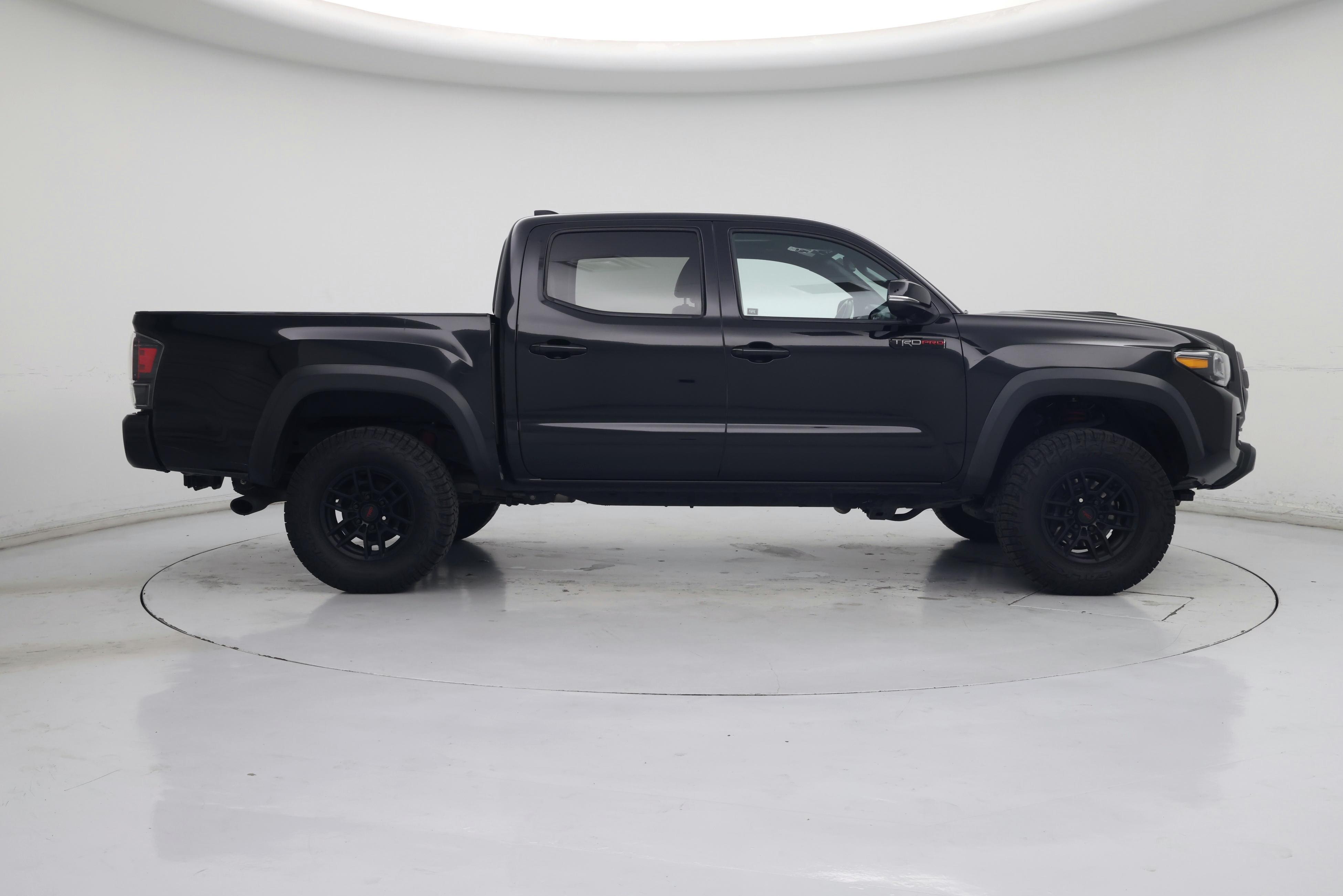 Thumbnail: 2021 Toyota Tacoma - 7
