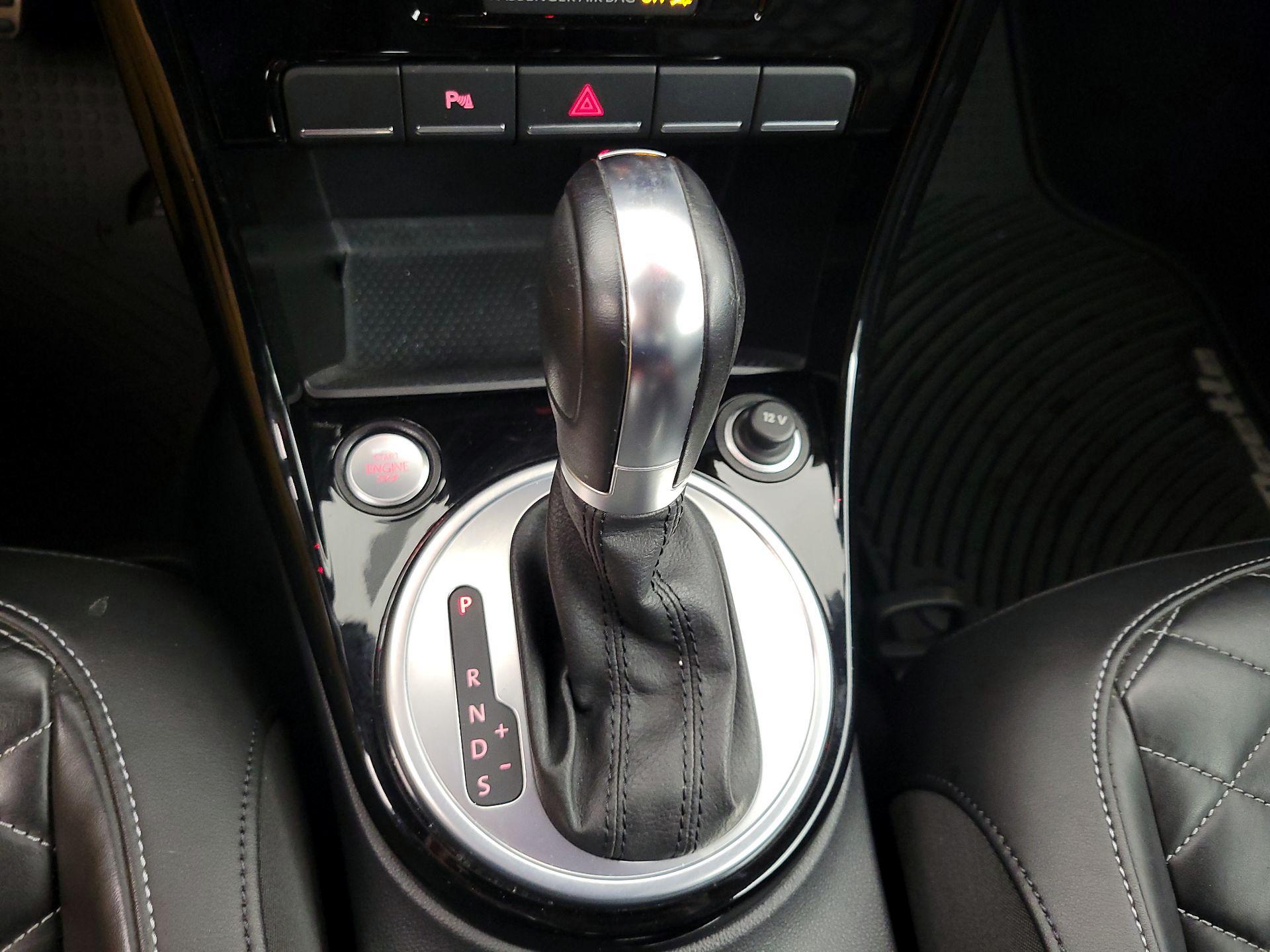 Thumbnail: 2019 Volkswagen Beetle - 17