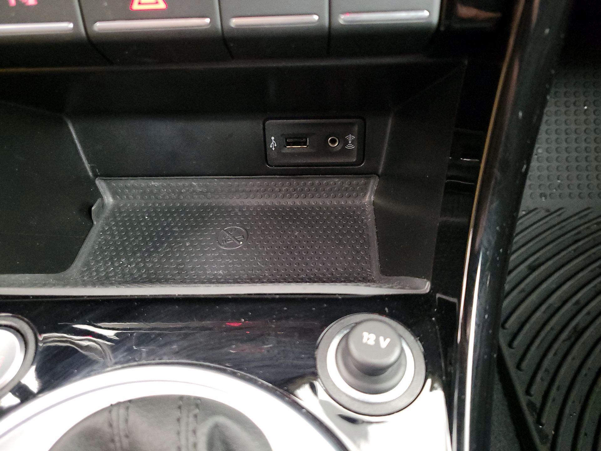 Thumbnail: 2019 Volkswagen Beetle - 18