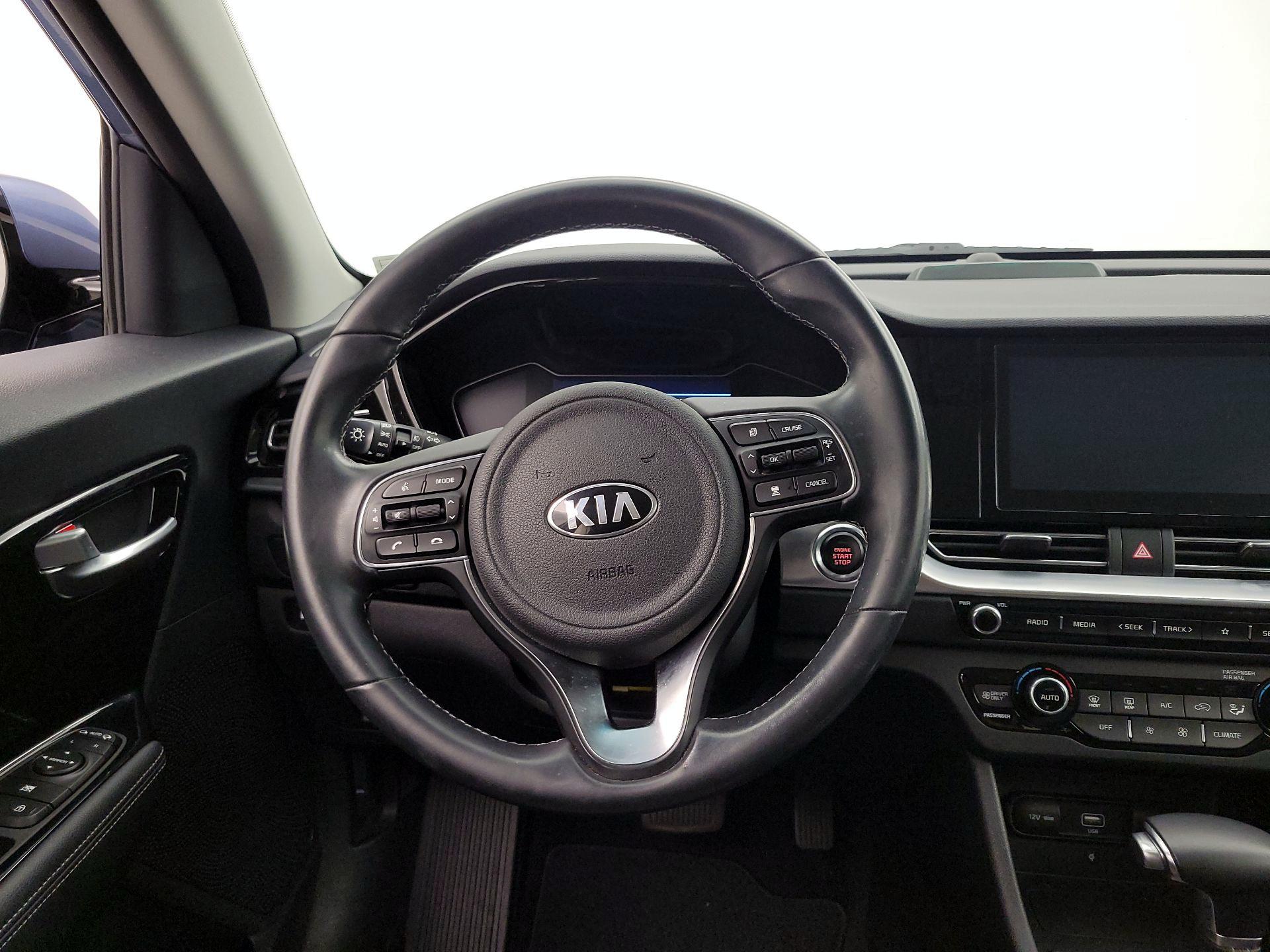 Thumbnail: 2020 Kia Niro - 10