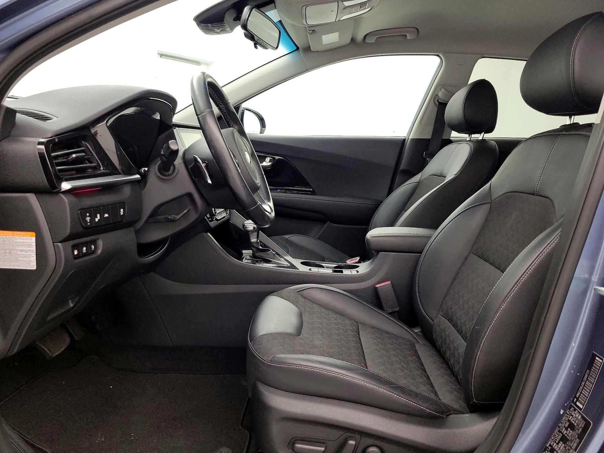 Thumbnail: 2020 Kia Niro - 11