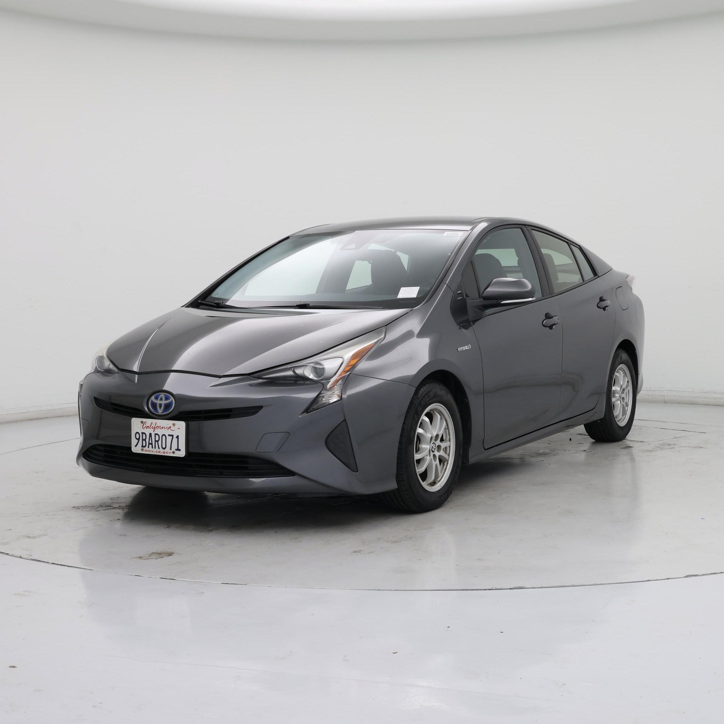 Thumbnail: 2017 Toyota Prius - 4