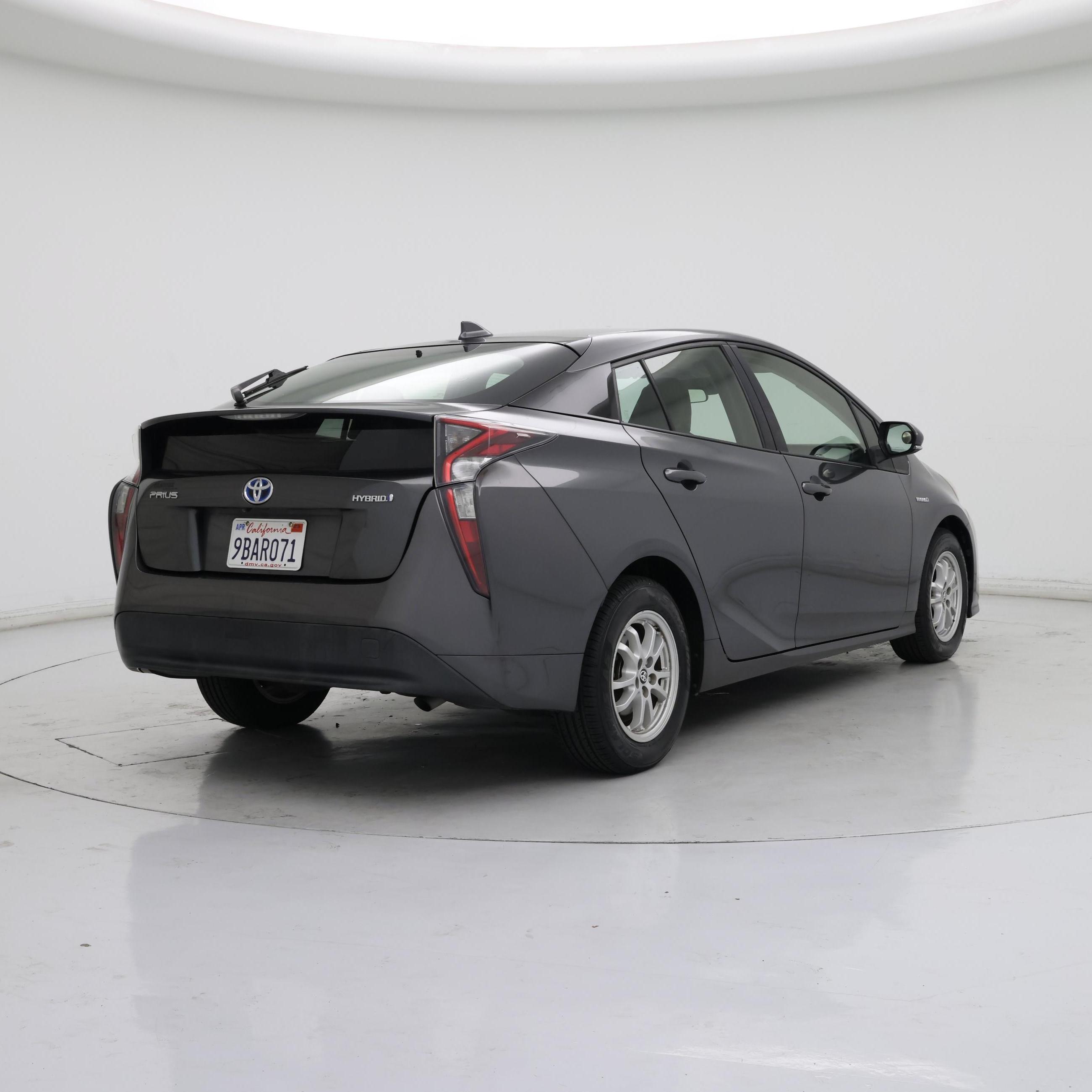 Thumbnail: 2017 Toyota Prius - 8