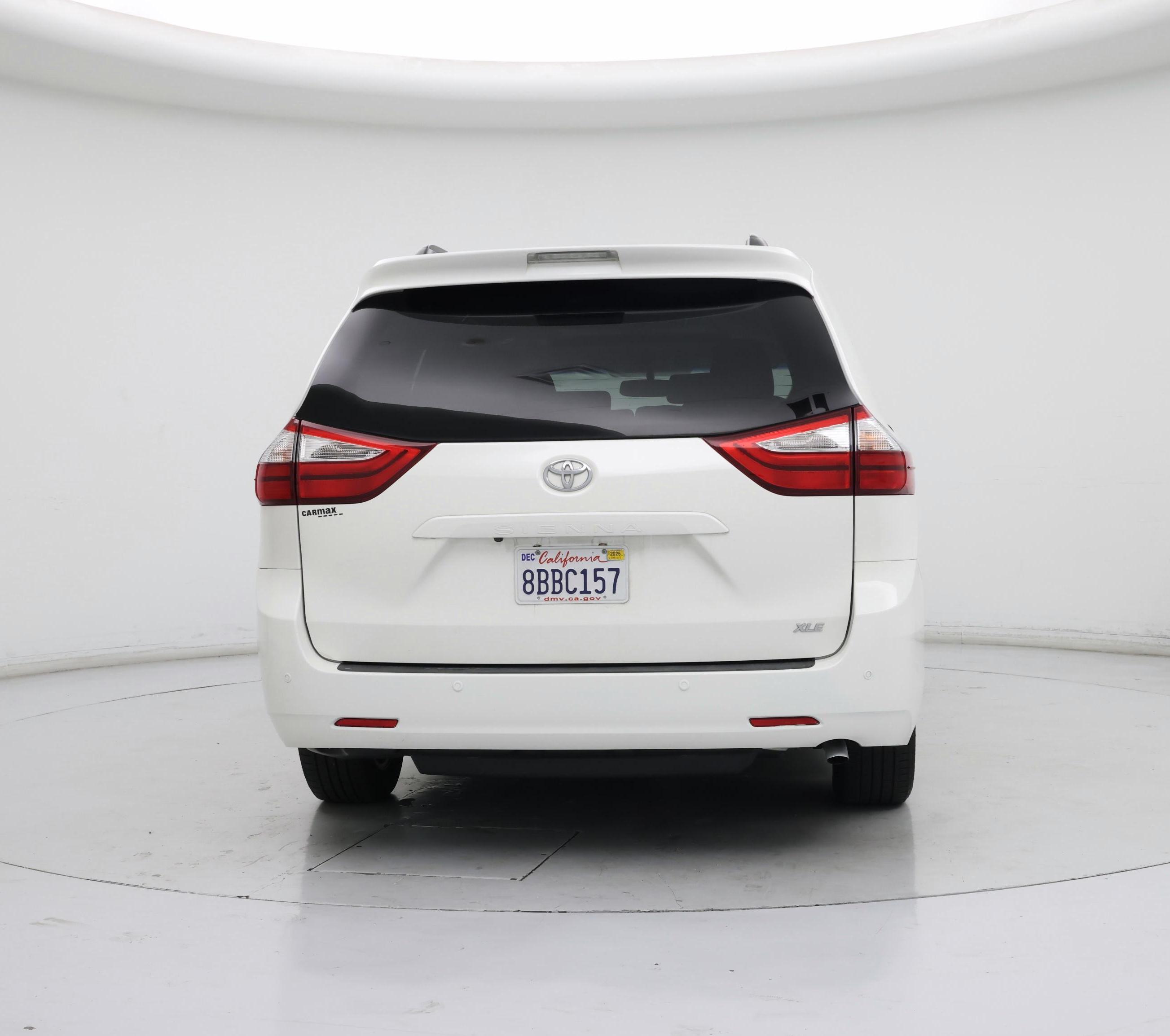 Thumbnail: 2017 Toyota Sienna - 6