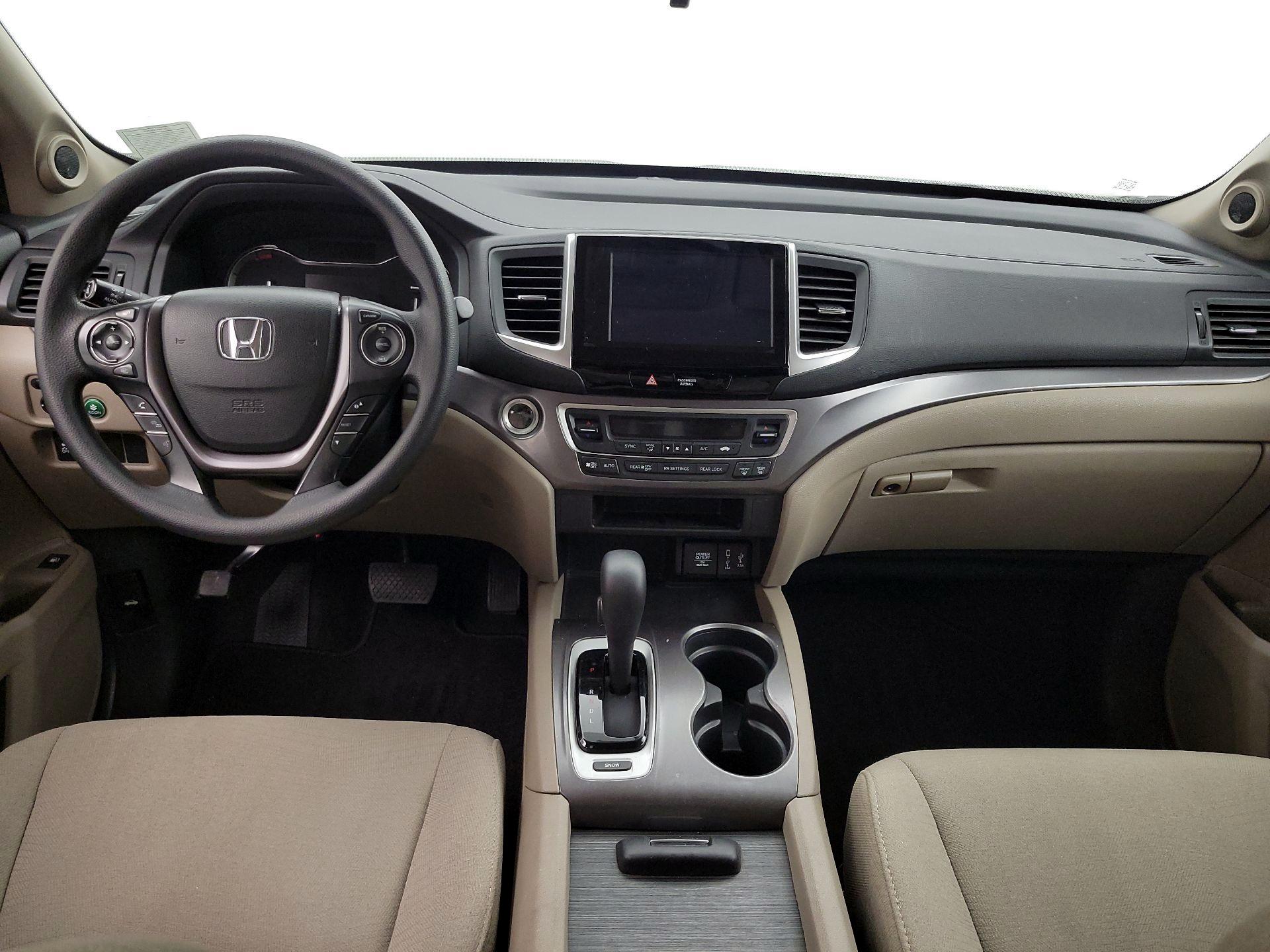 Thumbnail: 2017 Honda Pilot - 9