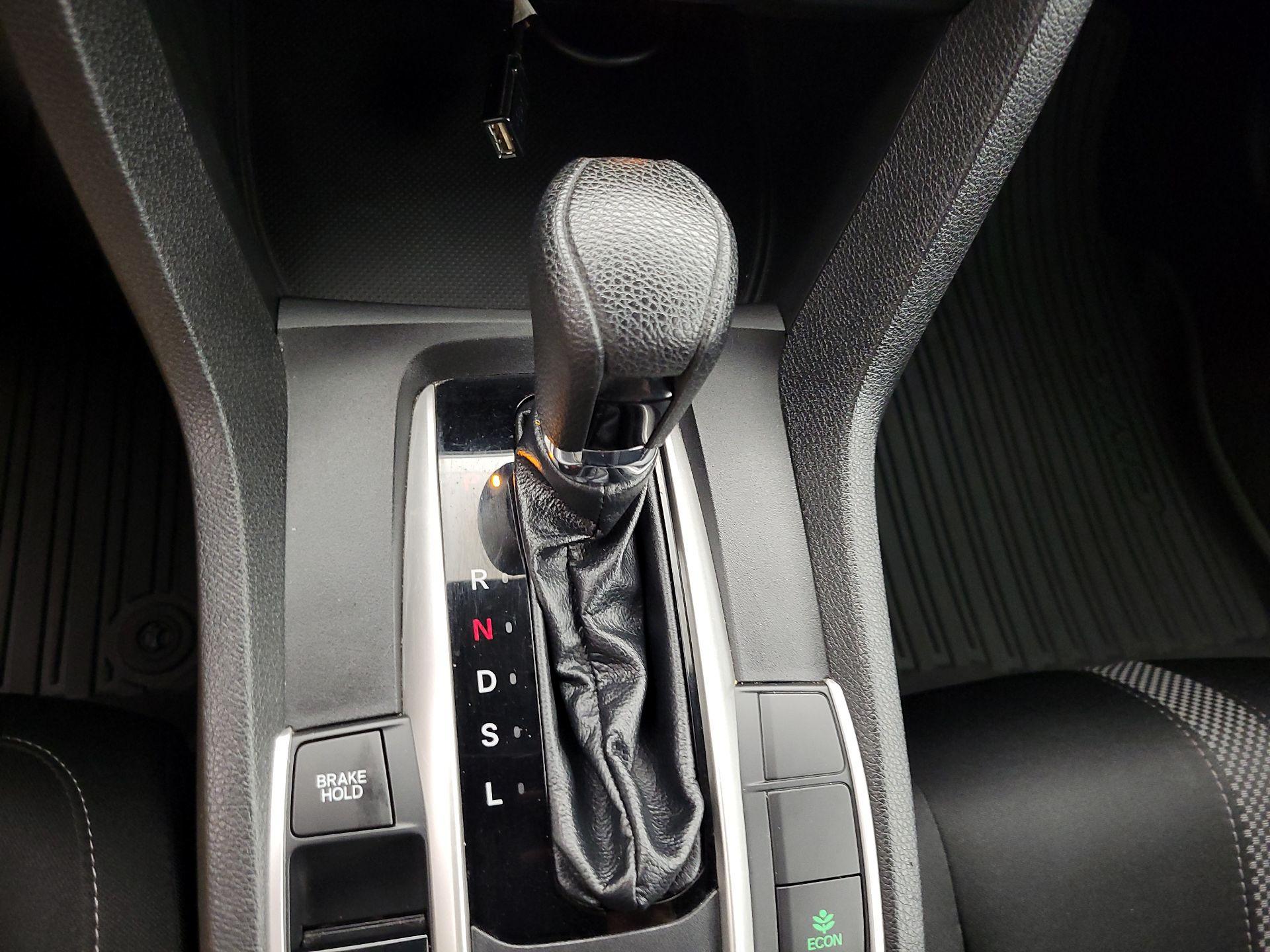 Thumbnail: 2019 Honda Civic - 17