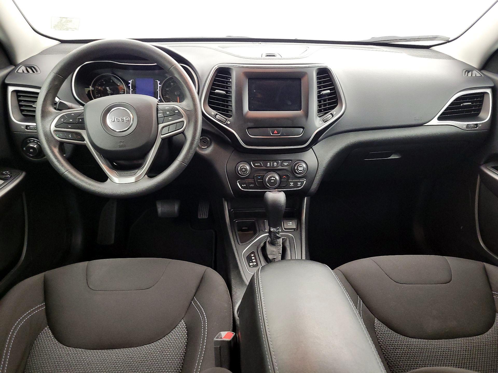 Thumbnail: 2019 Jeep Cherokee - 9