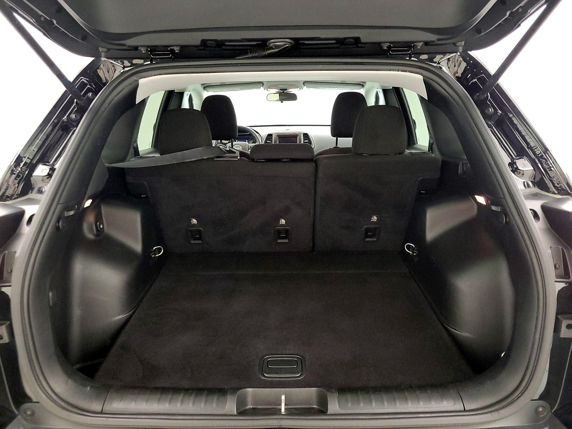 Thumbnail: 2019 Jeep Cherokee - 20