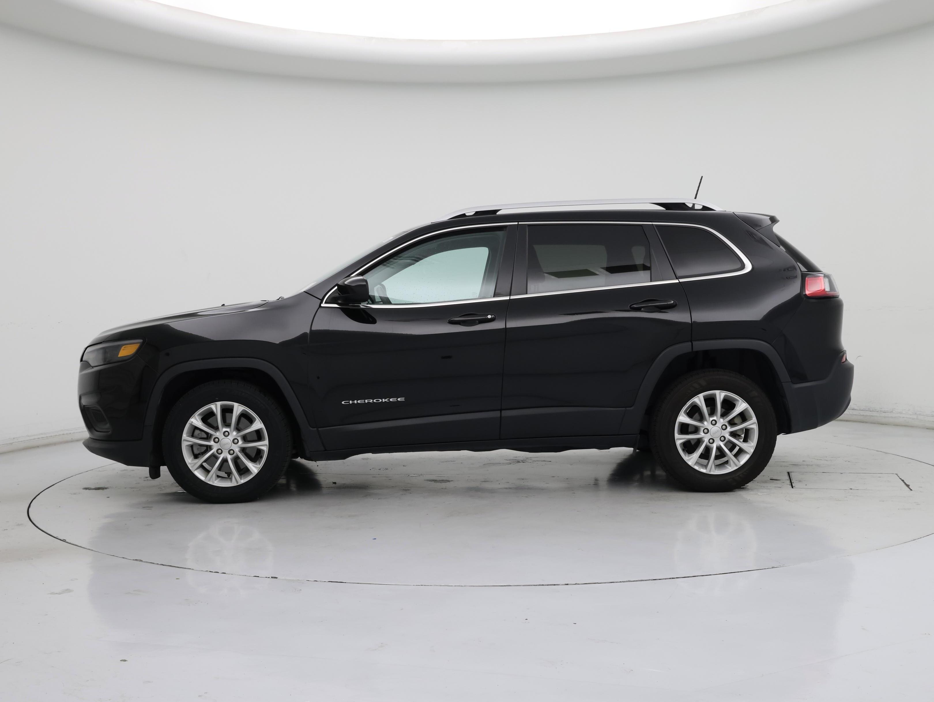 Thumbnail: 2019 Jeep Cherokee - 3