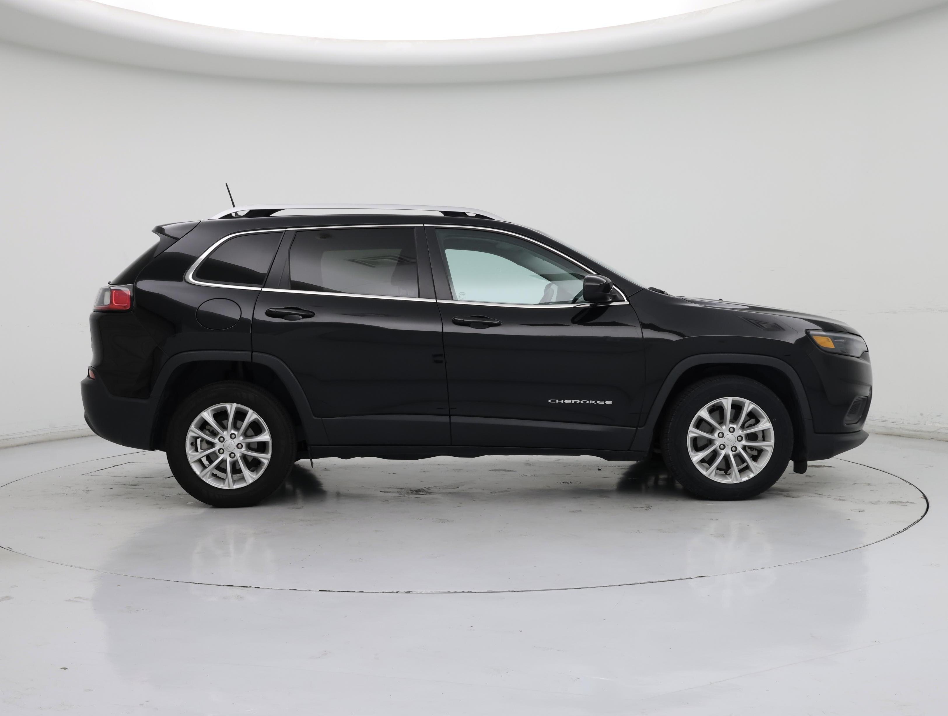 Thumbnail: 2019 Jeep Cherokee - 7