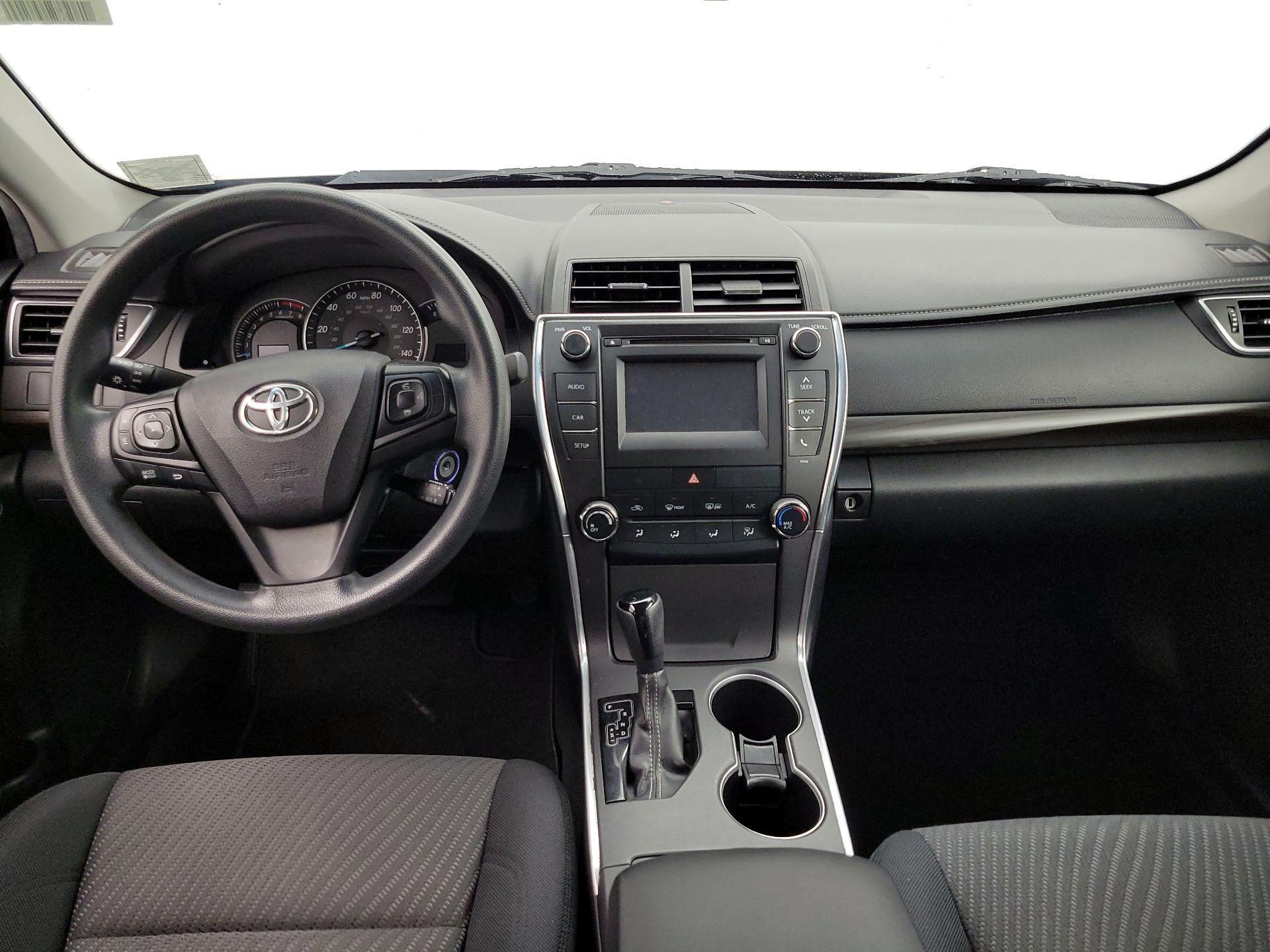 Thumbnail: 2015 Toyota Camry - 9