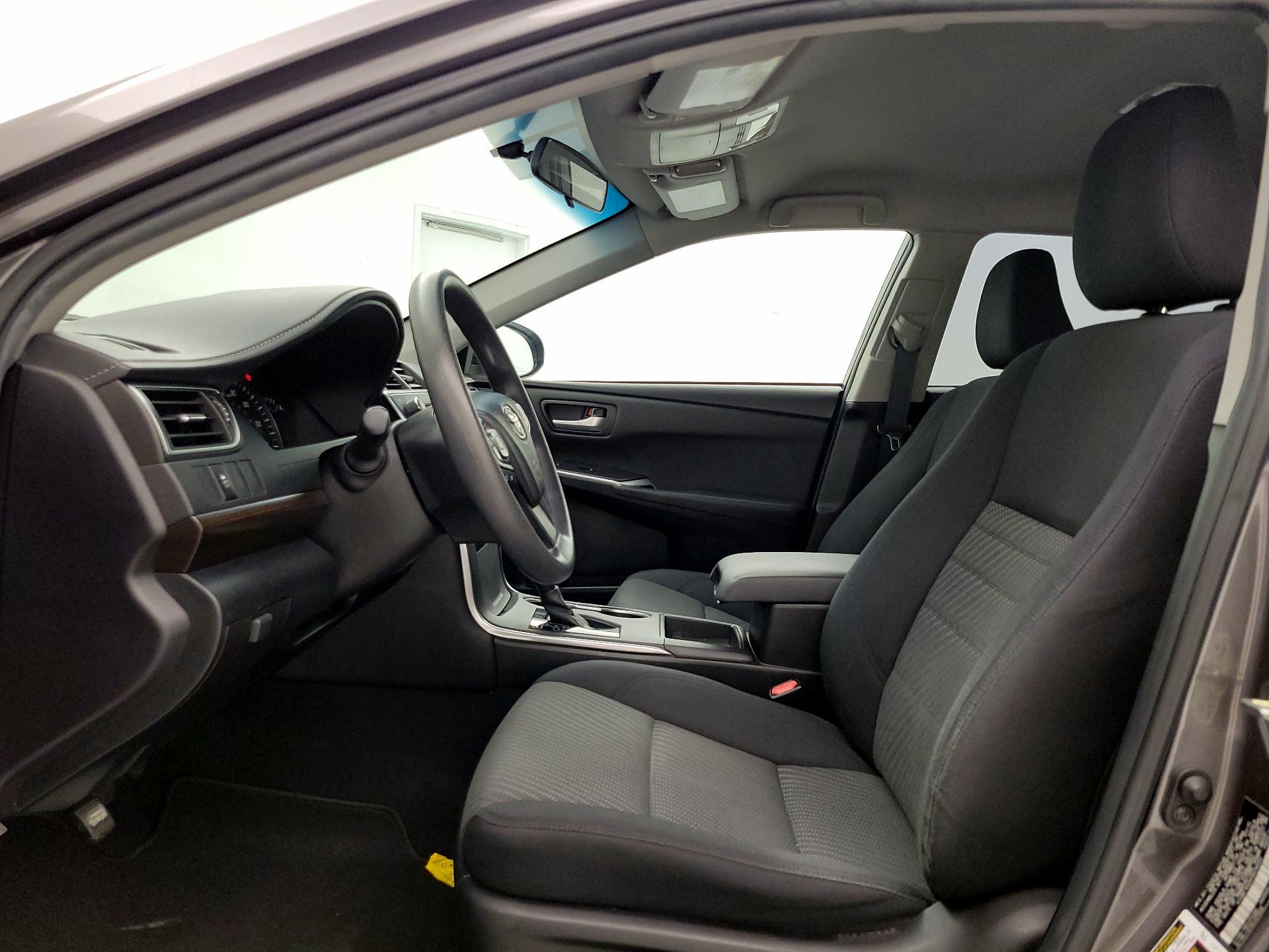 Thumbnail: 2015 Toyota Camry - 11