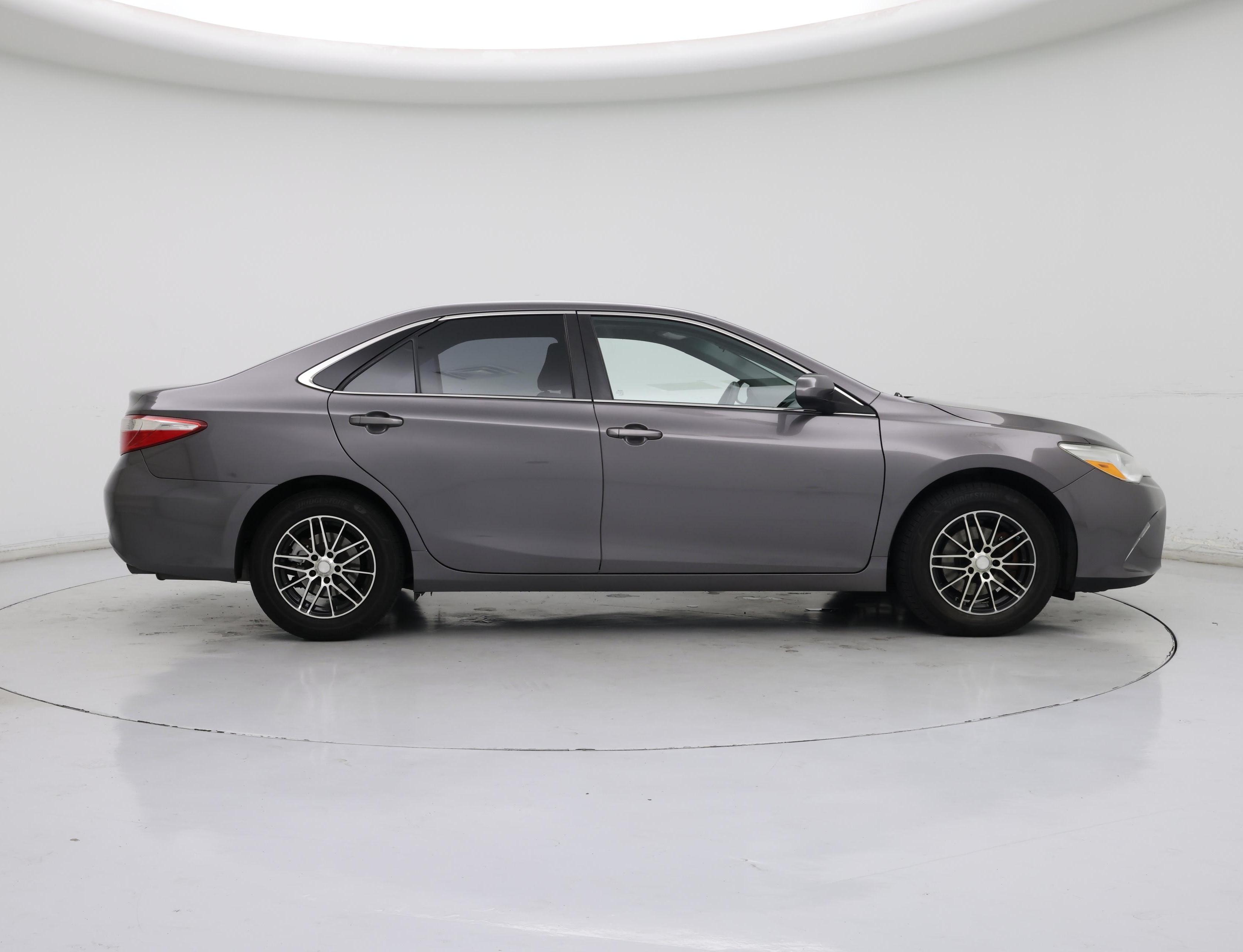 Thumbnail: 2015 Toyota Camry - 7