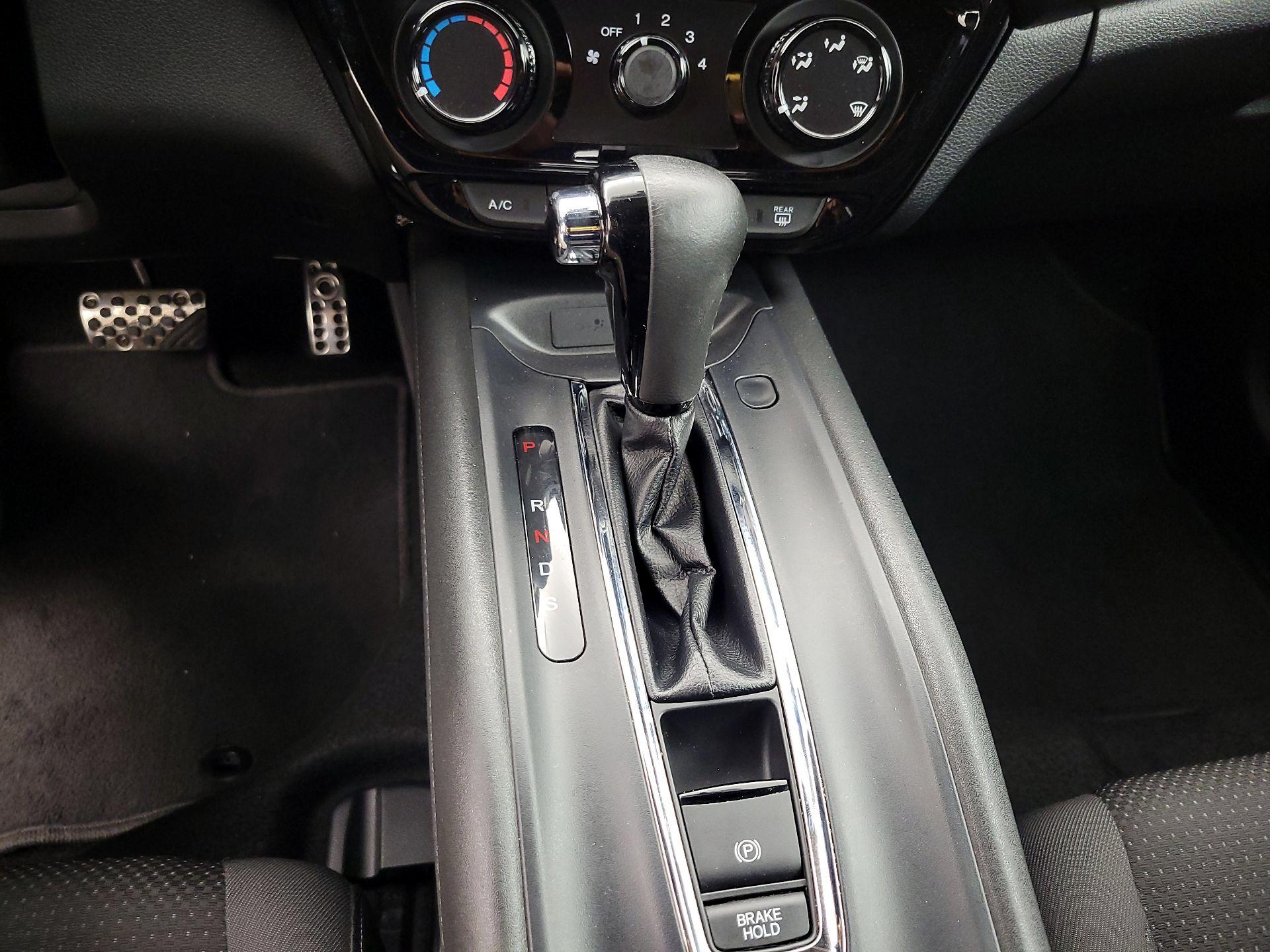 Thumbnail: 2019 Honda HR-V - 17