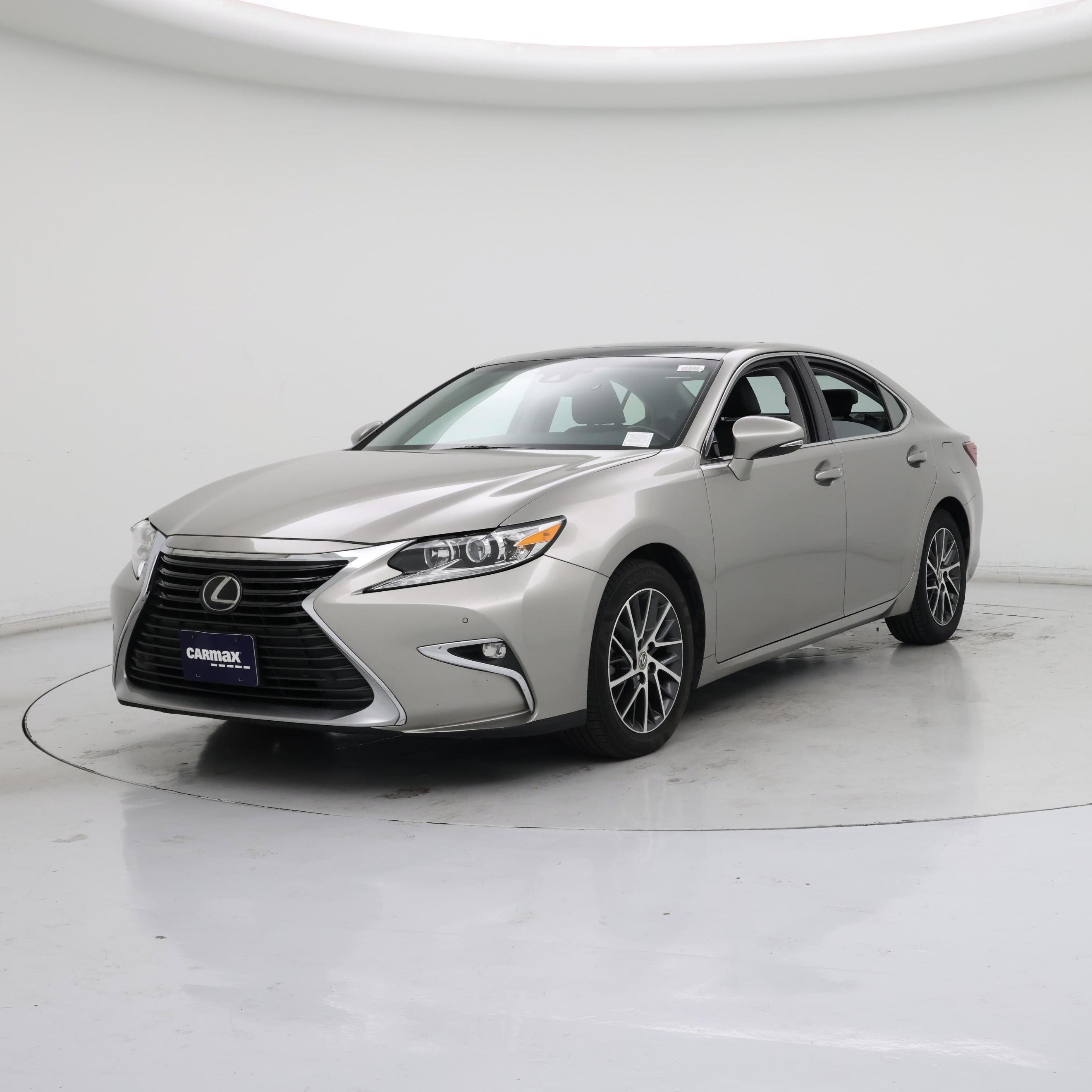 Thumbnail: 2017 Lexus ES - 4