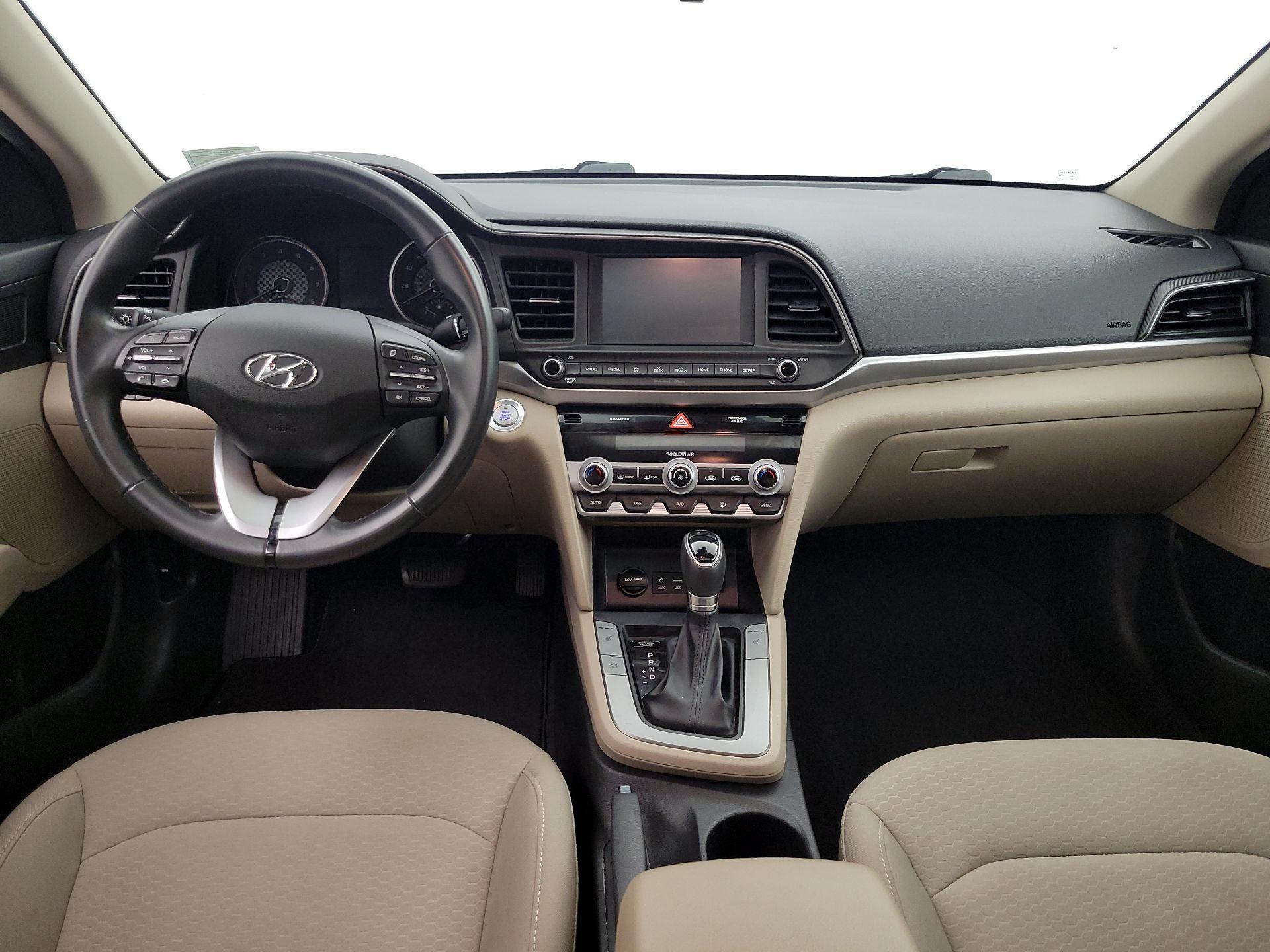 Thumbnail: 2019 Hyundai Elantra - 9