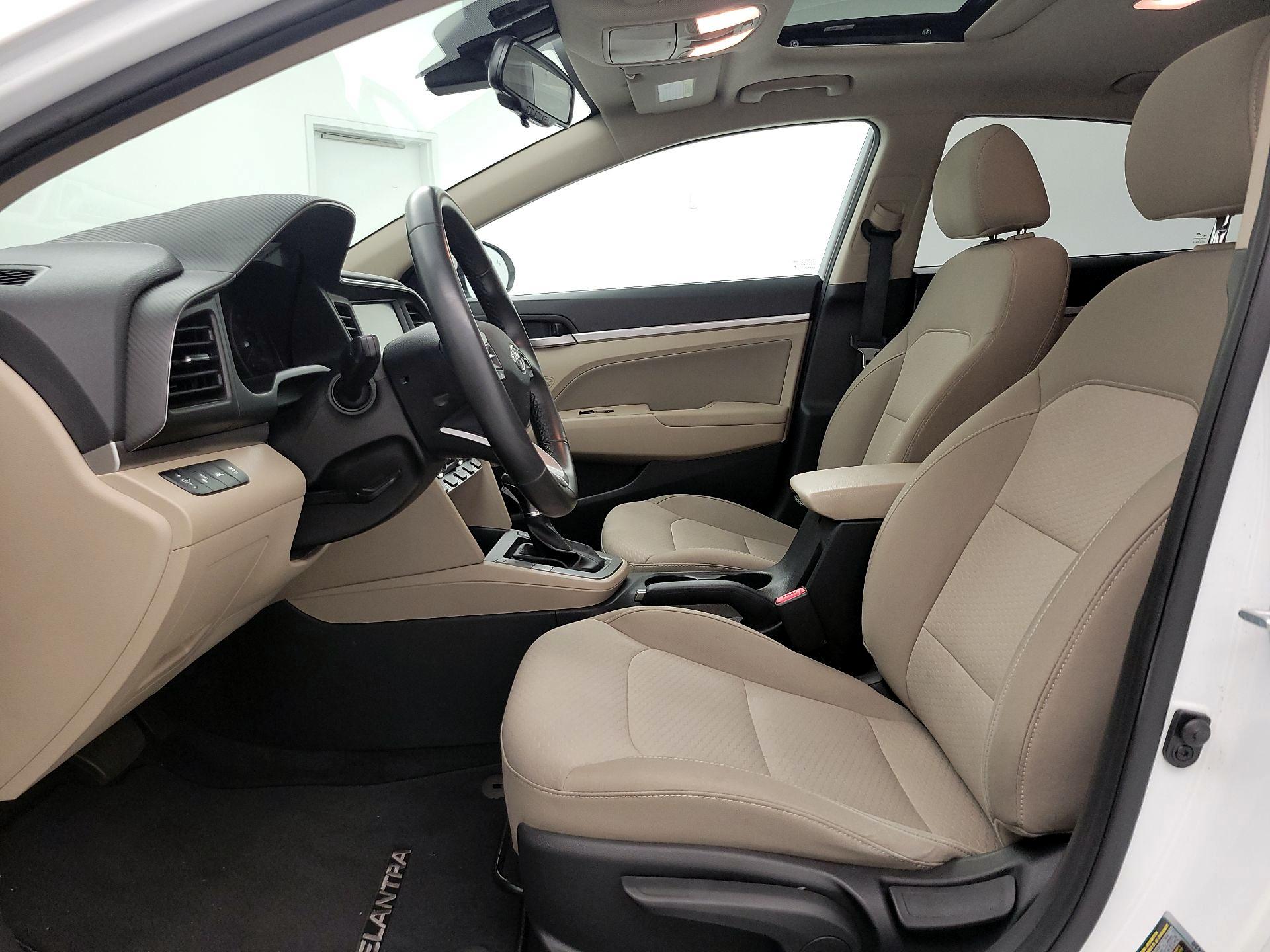 Thumbnail: 2019 Hyundai Elantra - 11