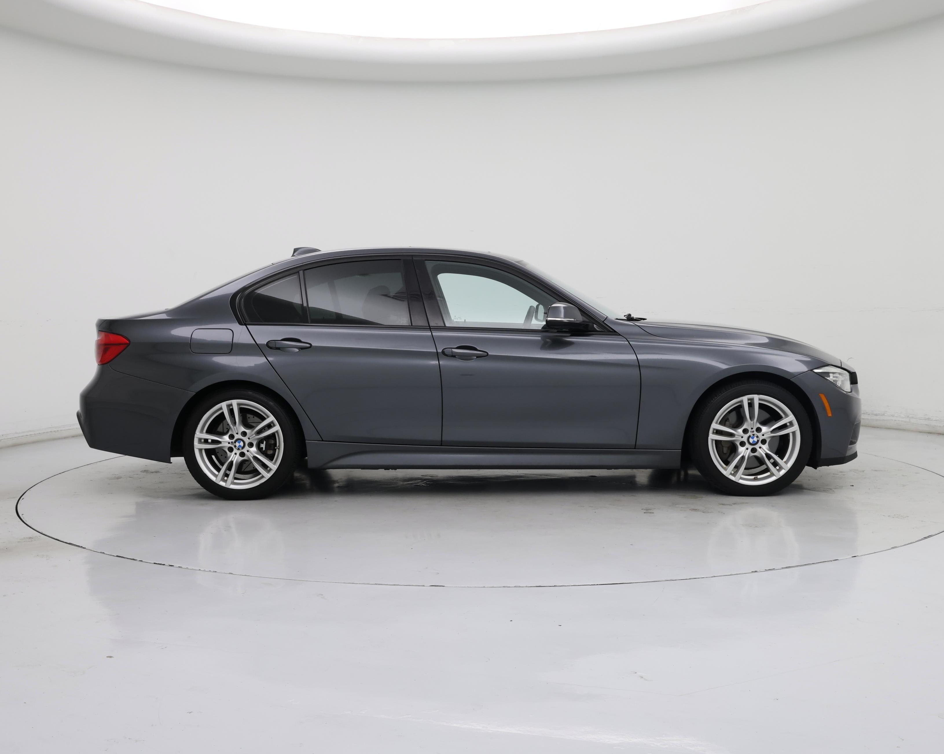 Thumbnail: 2018 BMW 3 Series - 7