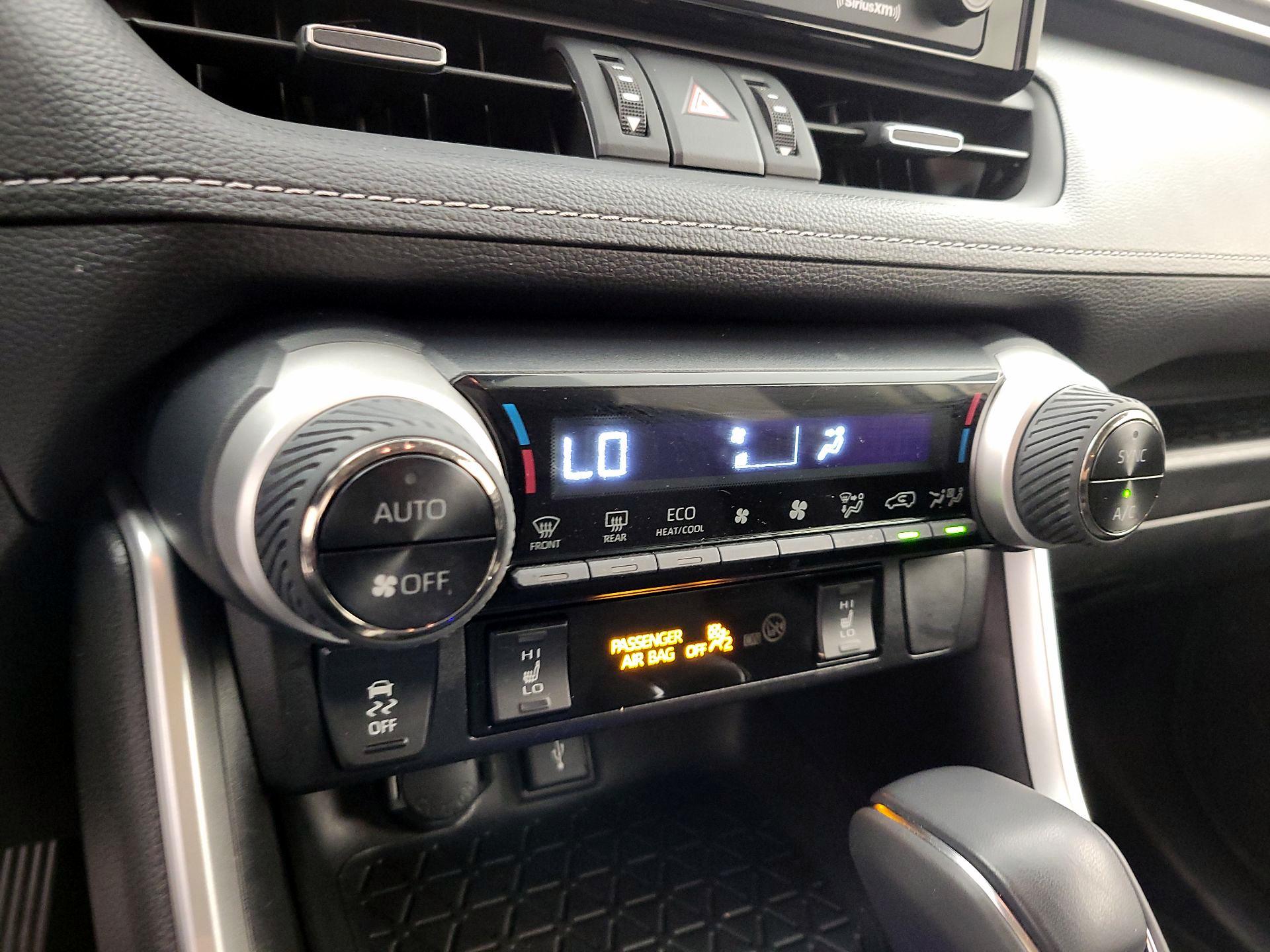 Thumbnail: 2021 Toyota RAV4 - 16