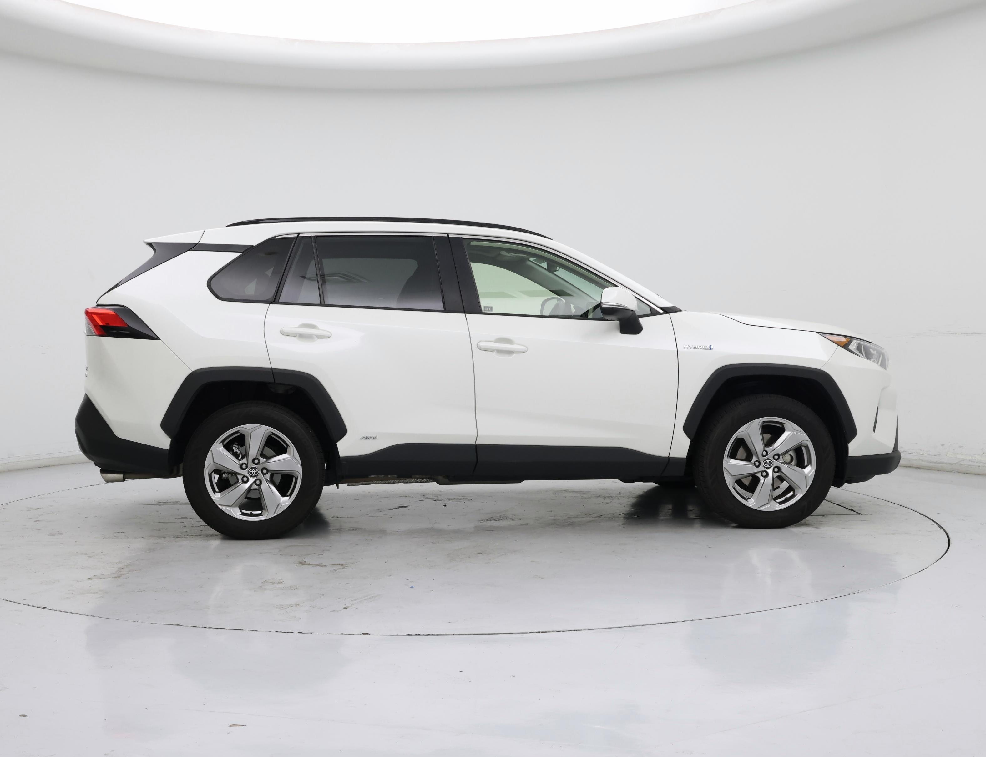 Thumbnail: 2021 Toyota RAV4 - 7