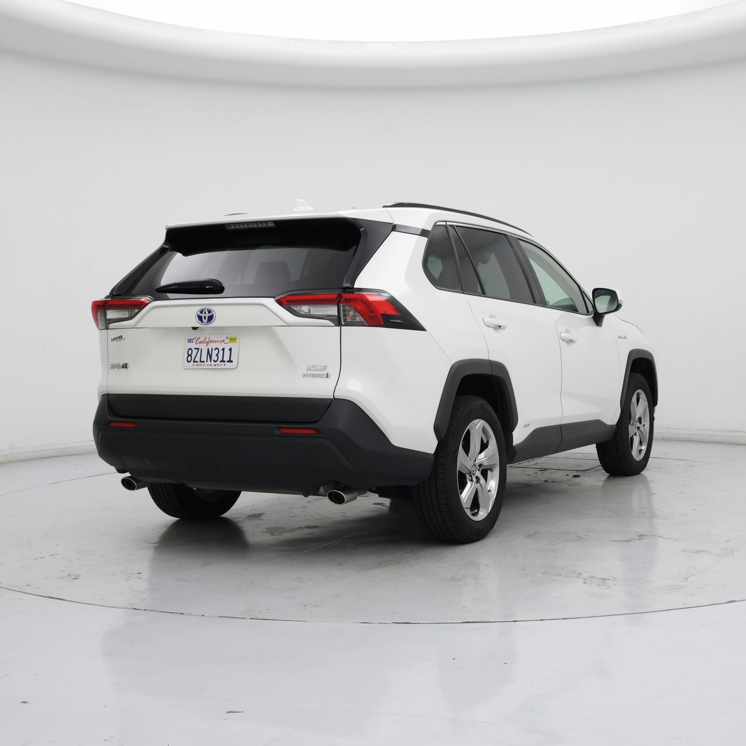 Thumbnail: 2021 Toyota RAV4 - 8