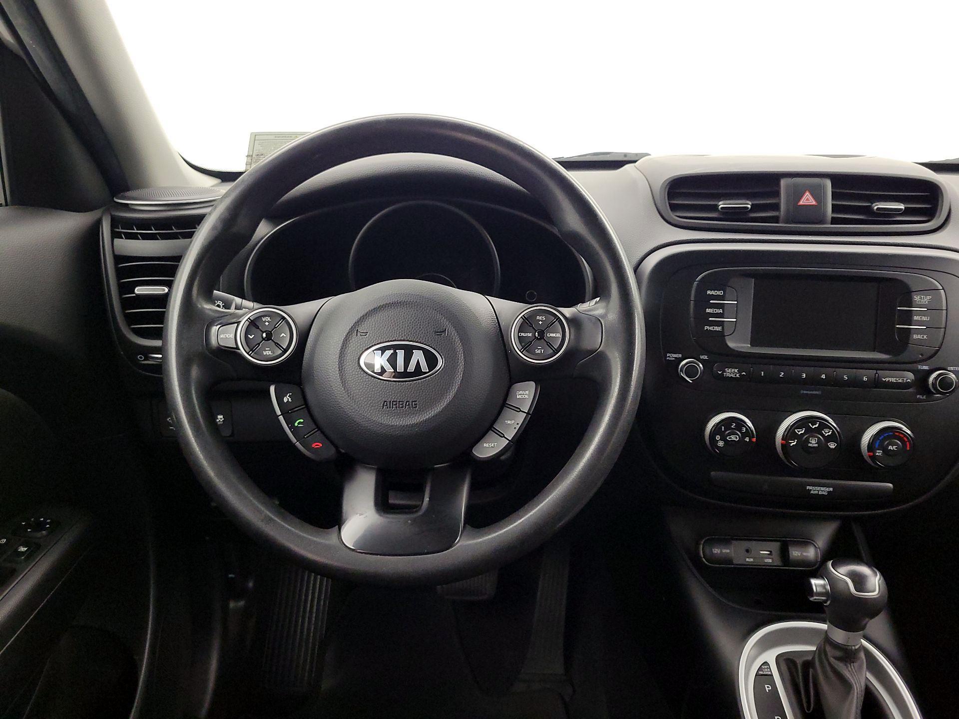 Thumbnail: 2017 Kia Soul - 10