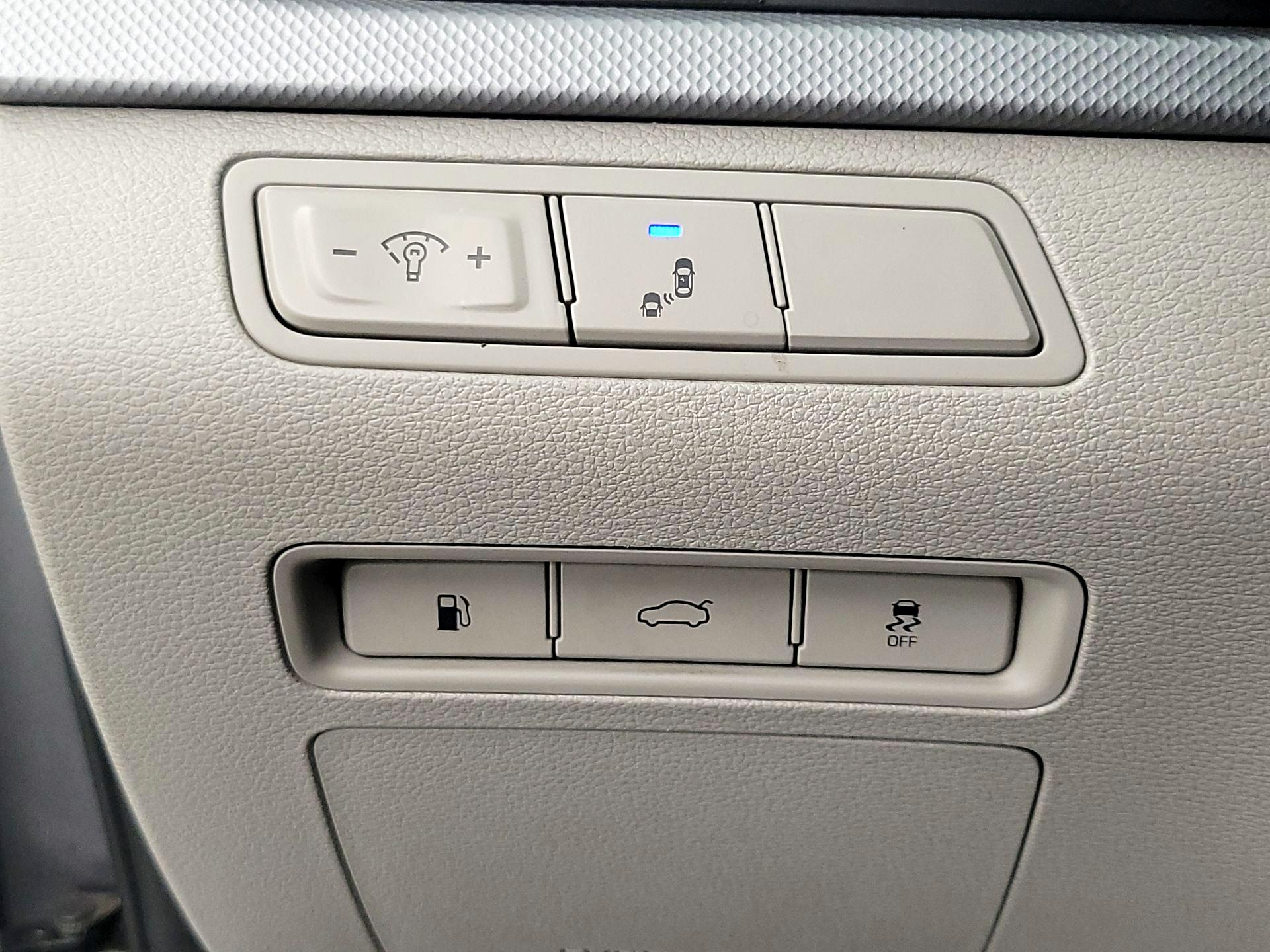 Thumbnail: 2019 Hyundai Sonata - 13