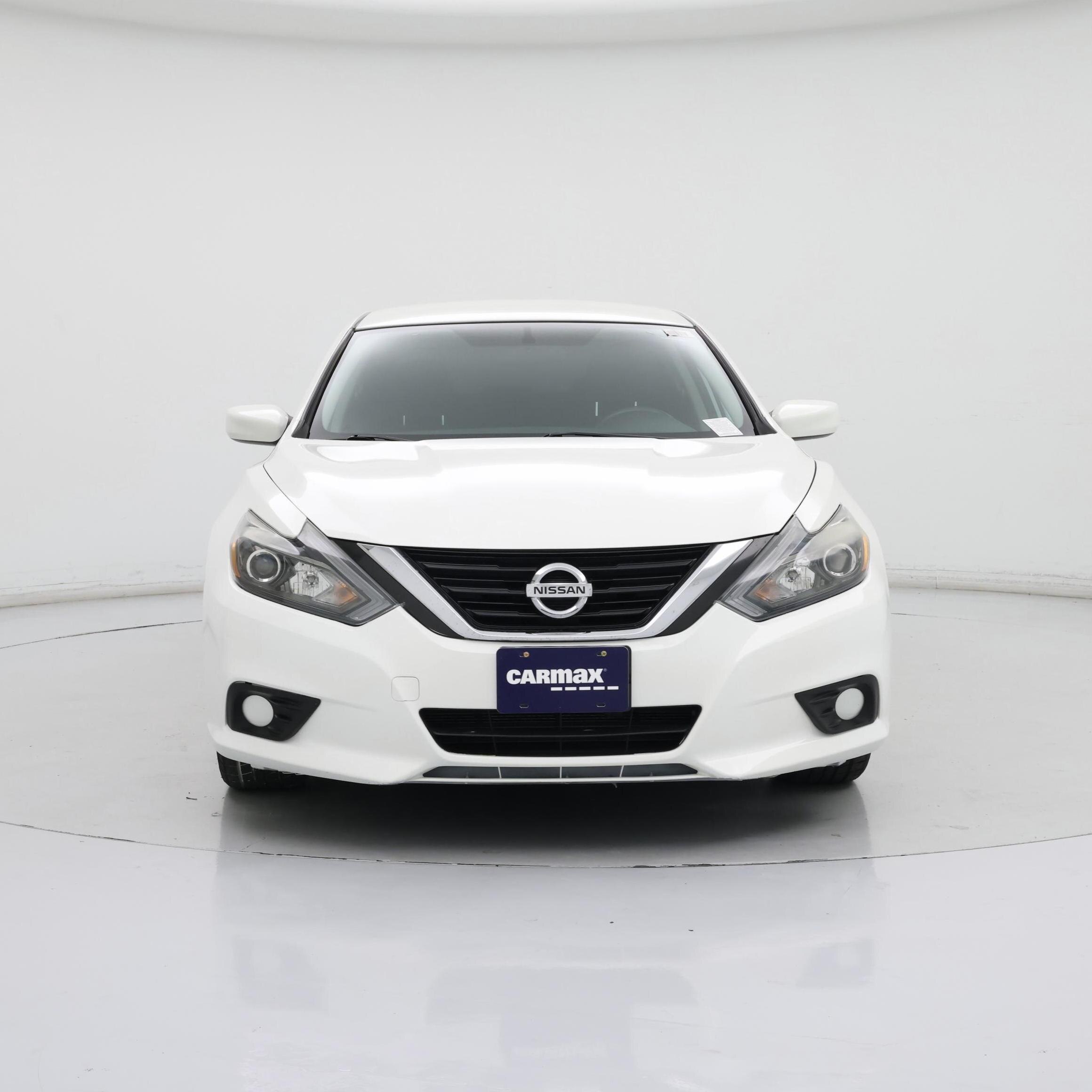 Thumbnail: 2017 Nissan Altima - 5