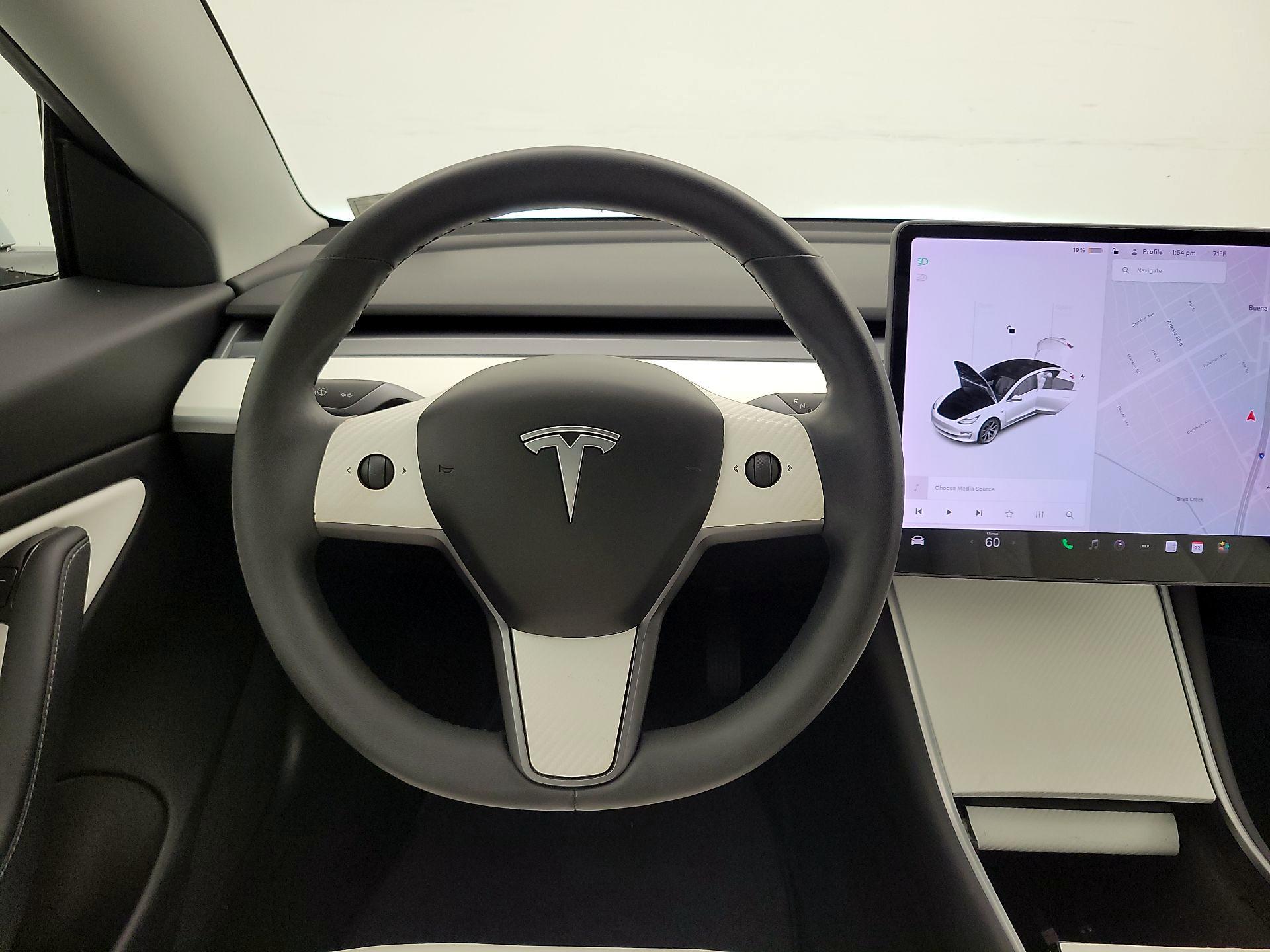 Thumbnail: 2020 Tesla Model 3 - 10