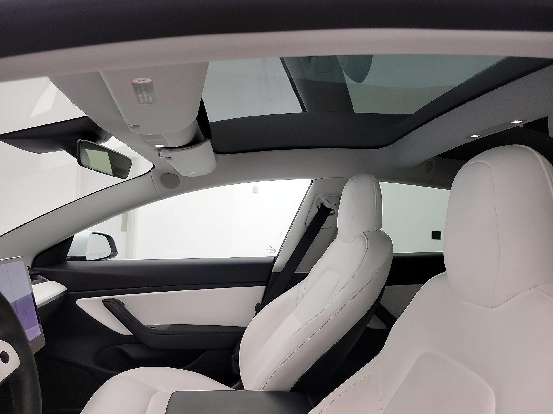 Thumbnail: 2020 Tesla Model 3 - 18
