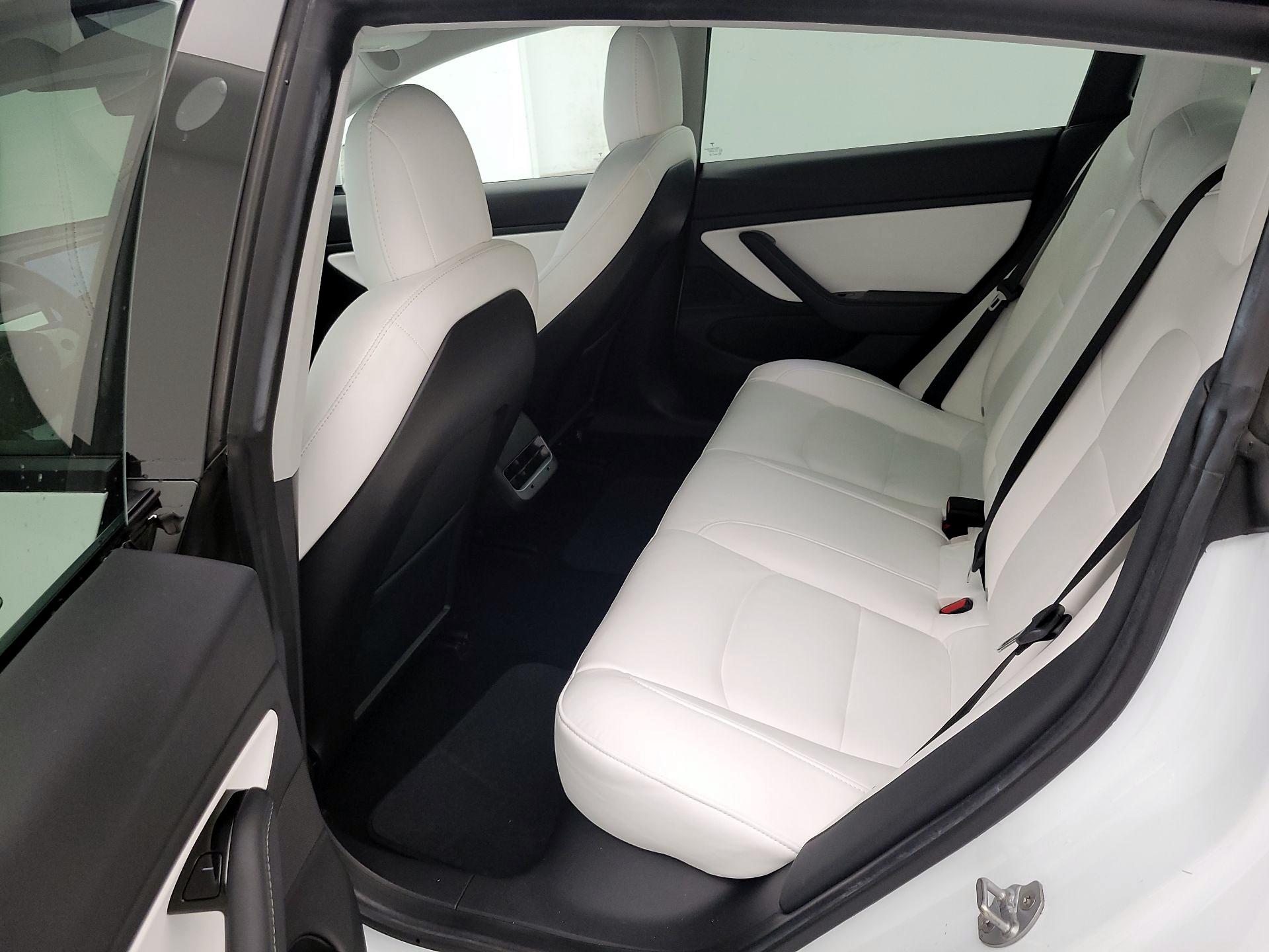 Thumbnail: 2020 Tesla Model 3 - 19