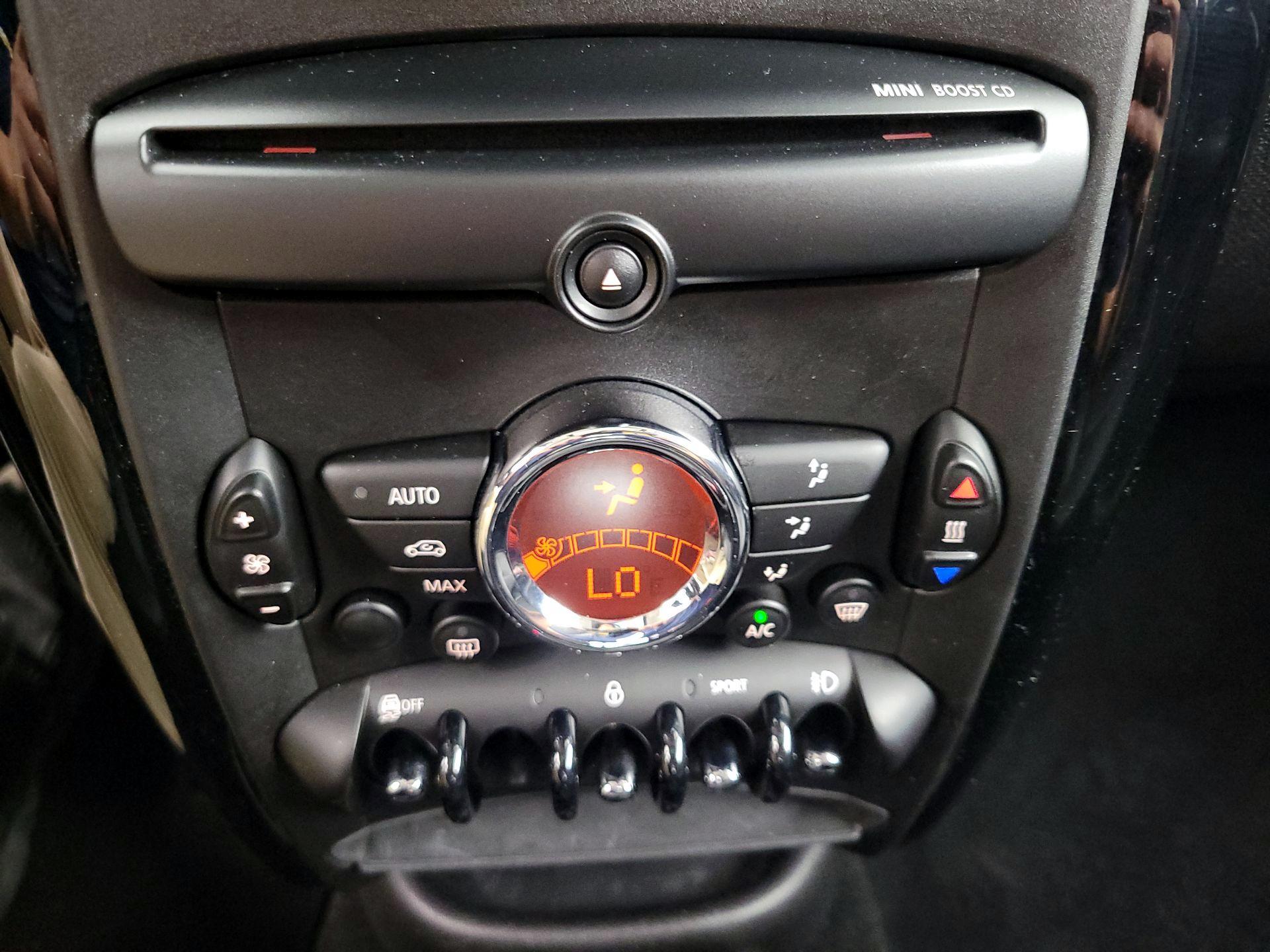 Thumbnail: 2016 MINI Cooper Countryman - 15