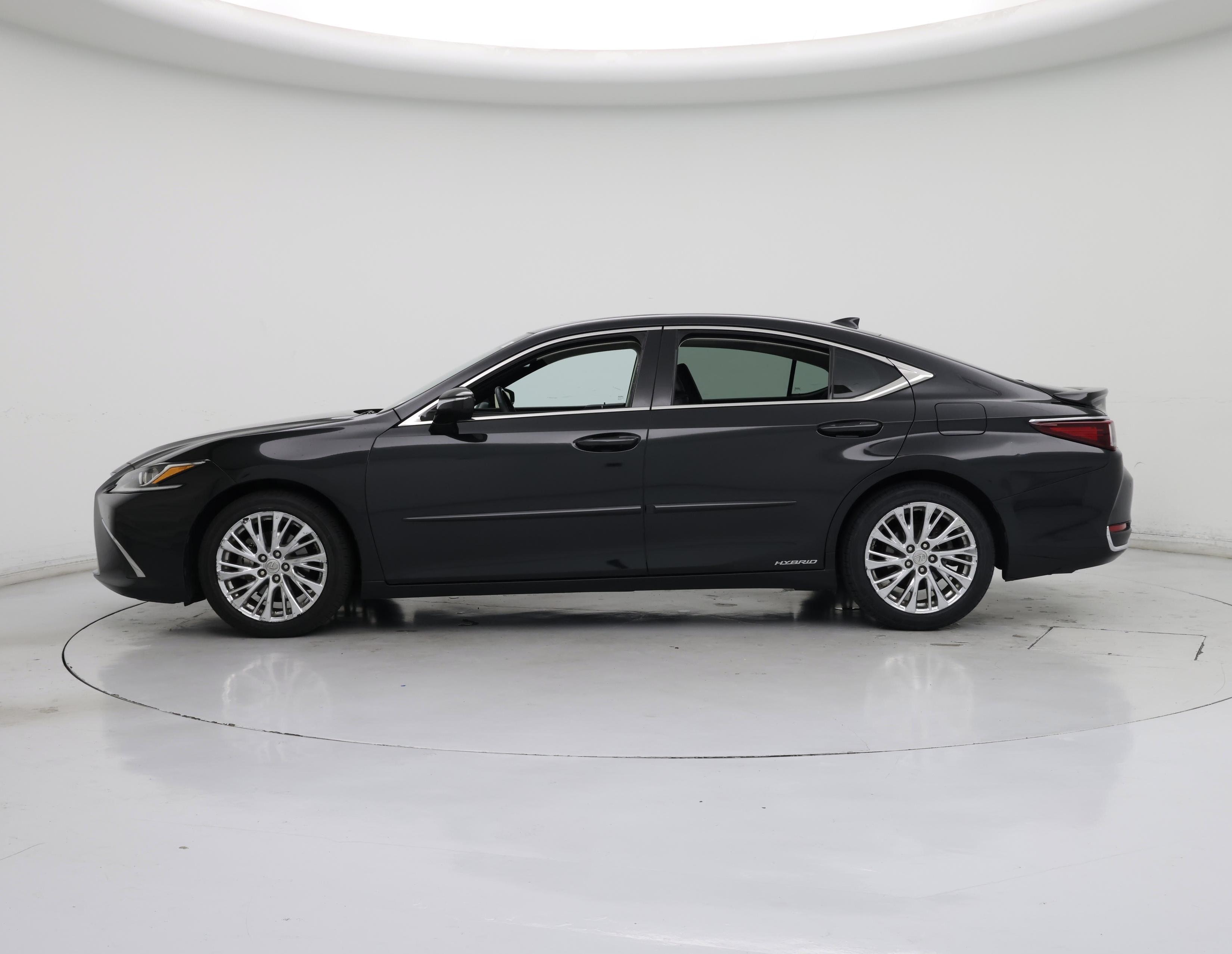 Thumbnail: 2020 Lexus ES - 3