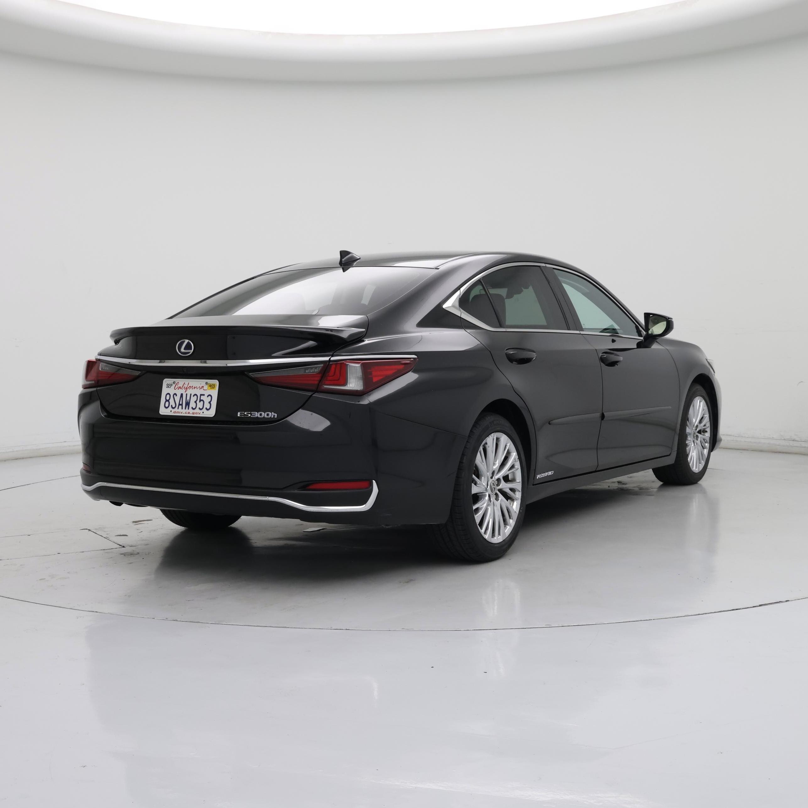 Thumbnail: 2020 Lexus ES - 8