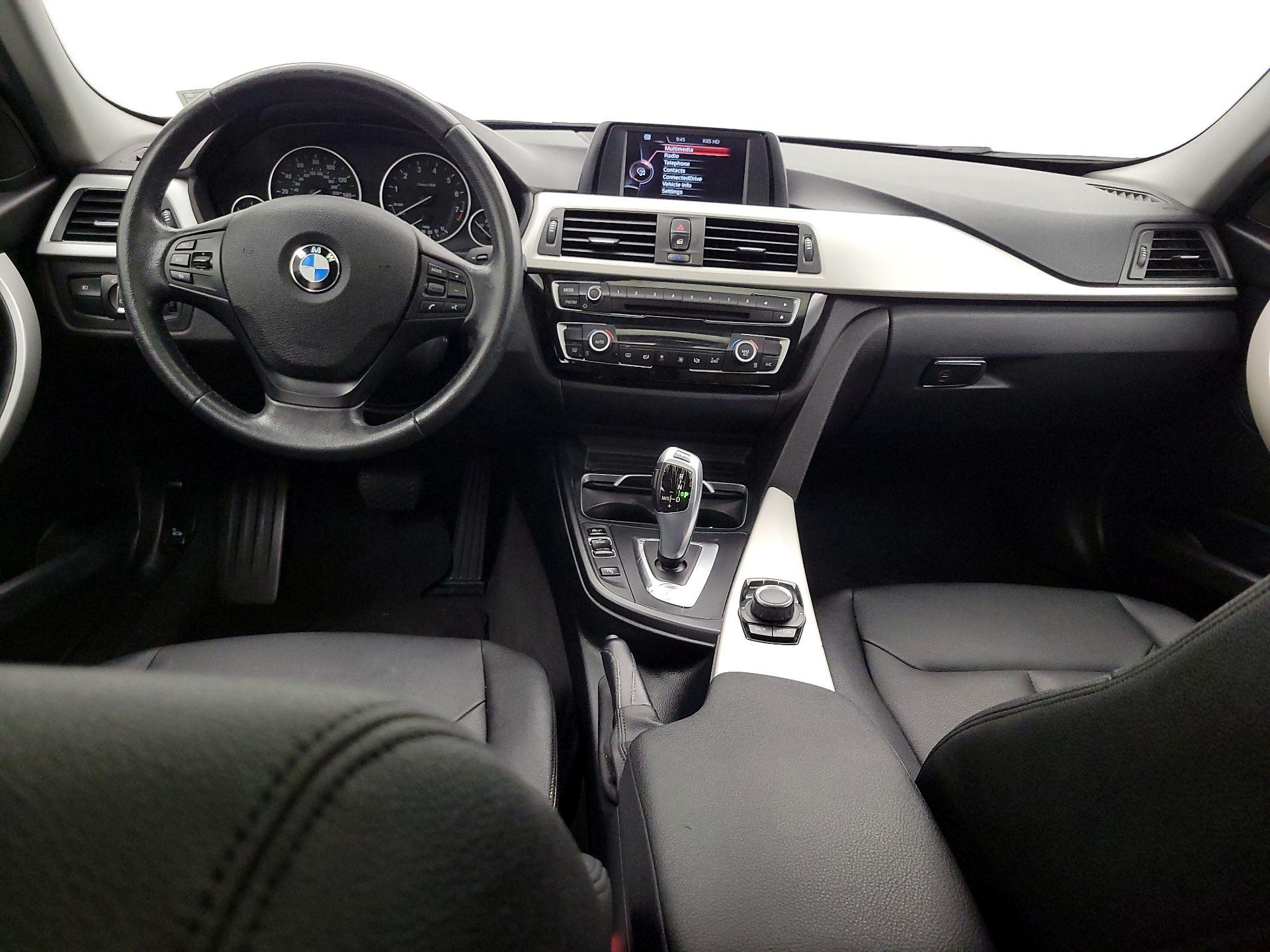 Thumbnail: 2016 BMW 3 Series - 9