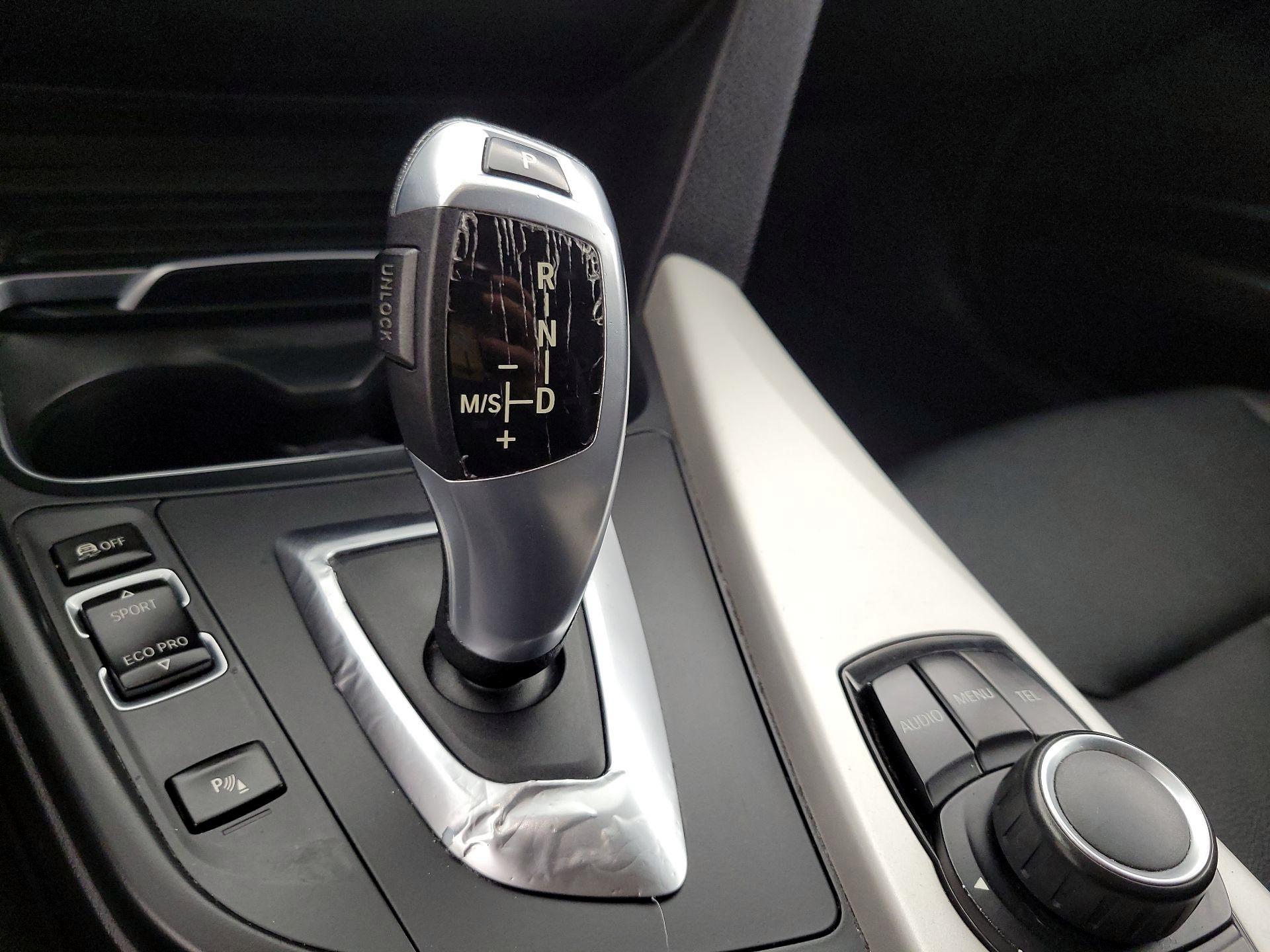 Thumbnail: 2016 BMW 3 Series - 17