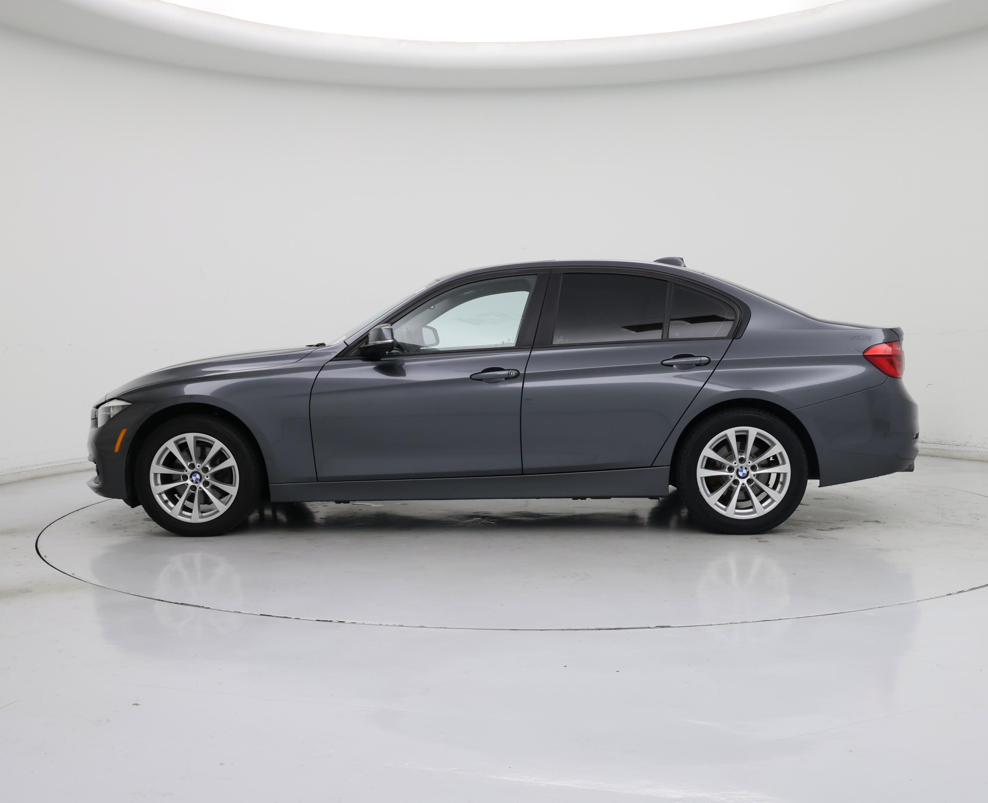 Thumbnail: 2016 BMW 3 Series - 3