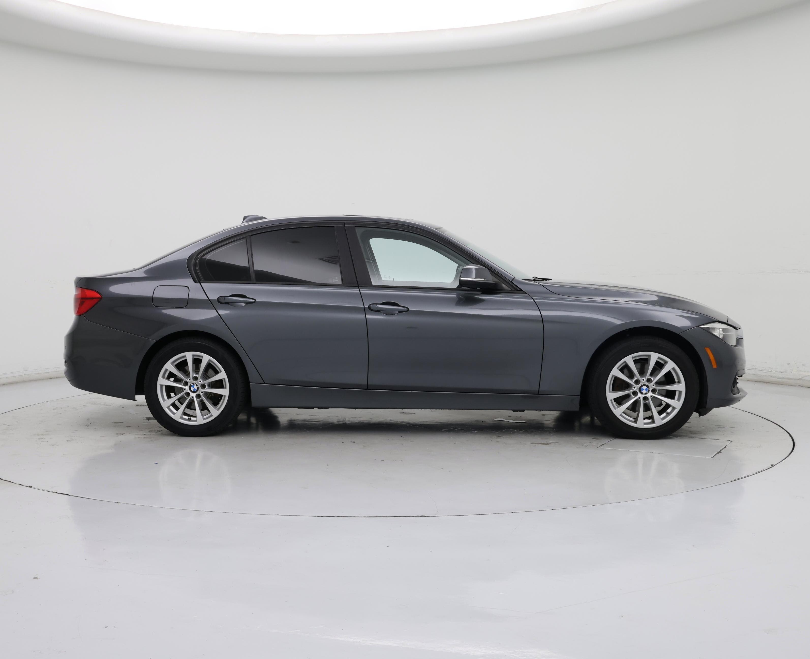 Thumbnail: 2016 BMW 3 Series - 7